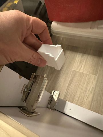 Airstream Bambi16 Hinge Caps, preview image from the creator on Printables