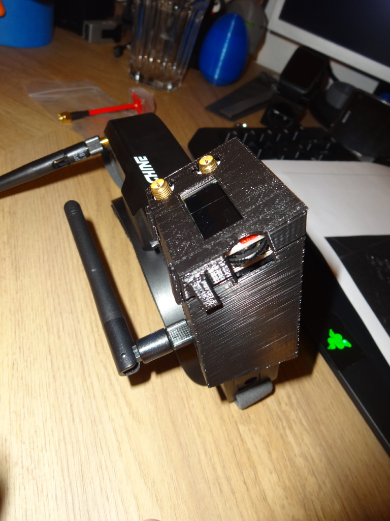 Miniatura 4 do modelo 3D Eachine EV100 Receiver Case Mod