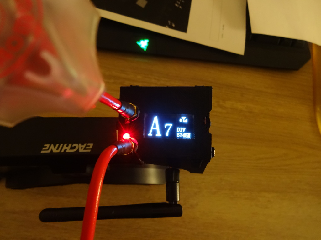 Miniatura 9 do modelo 3D Eachine EV100 Receiver Case Mod