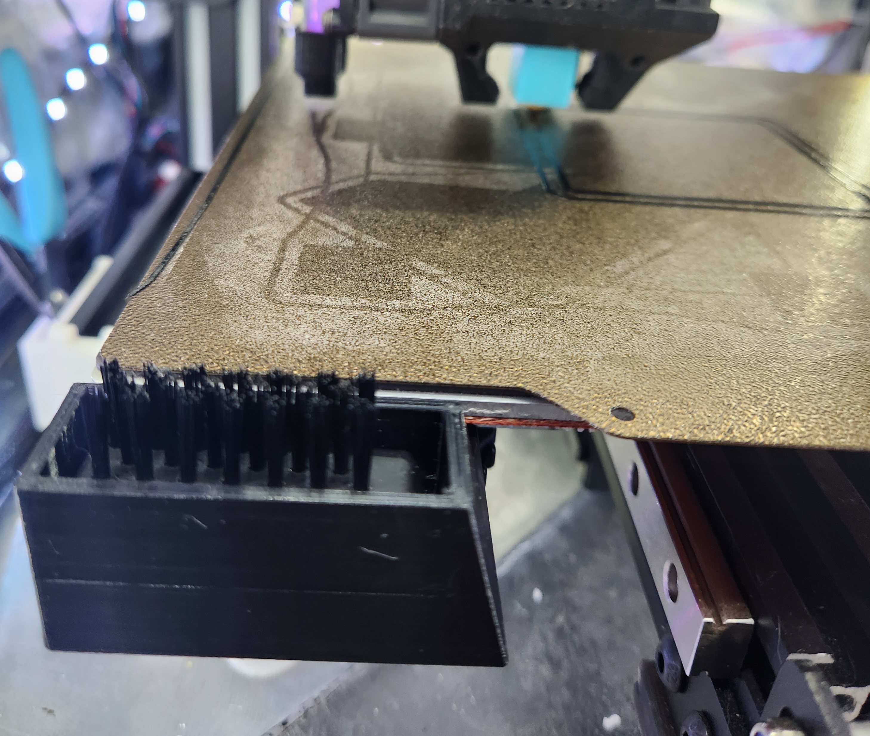 Ender3V2, Ender3S1 Bed Wipe Mount
