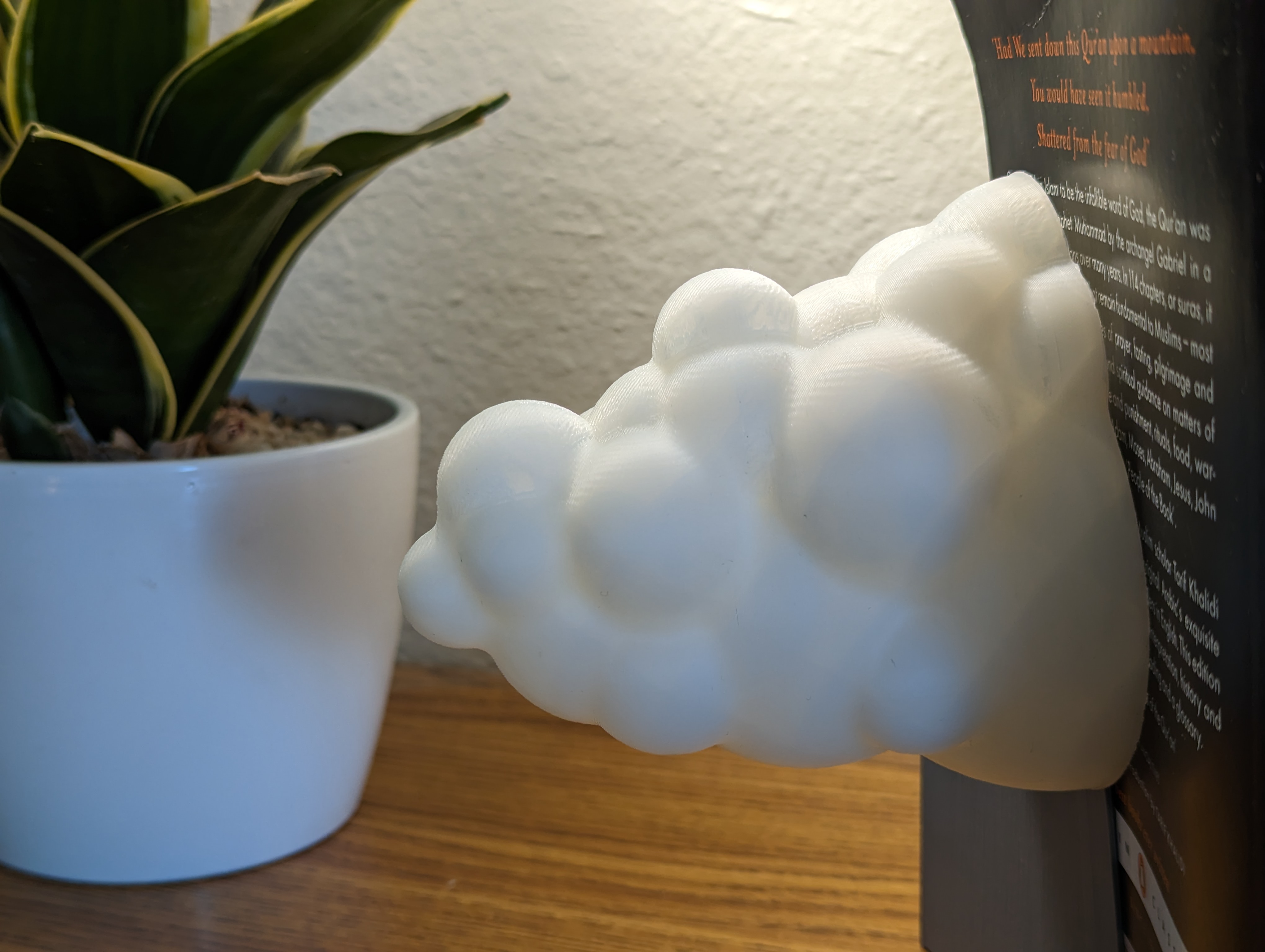 Miniatura 3 do modelo 3D [OLD VERSION] Floating Cloud Bookend