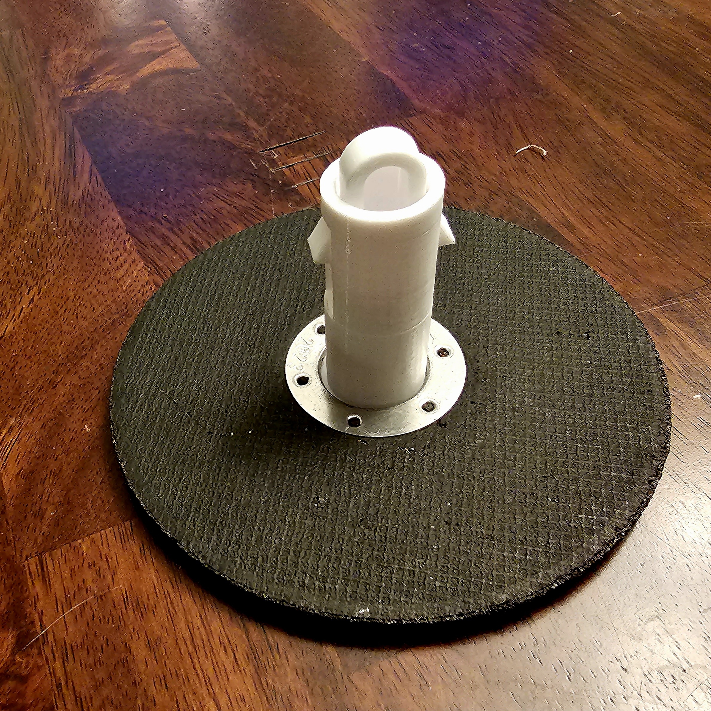 Cut off disc, grinding disc holder