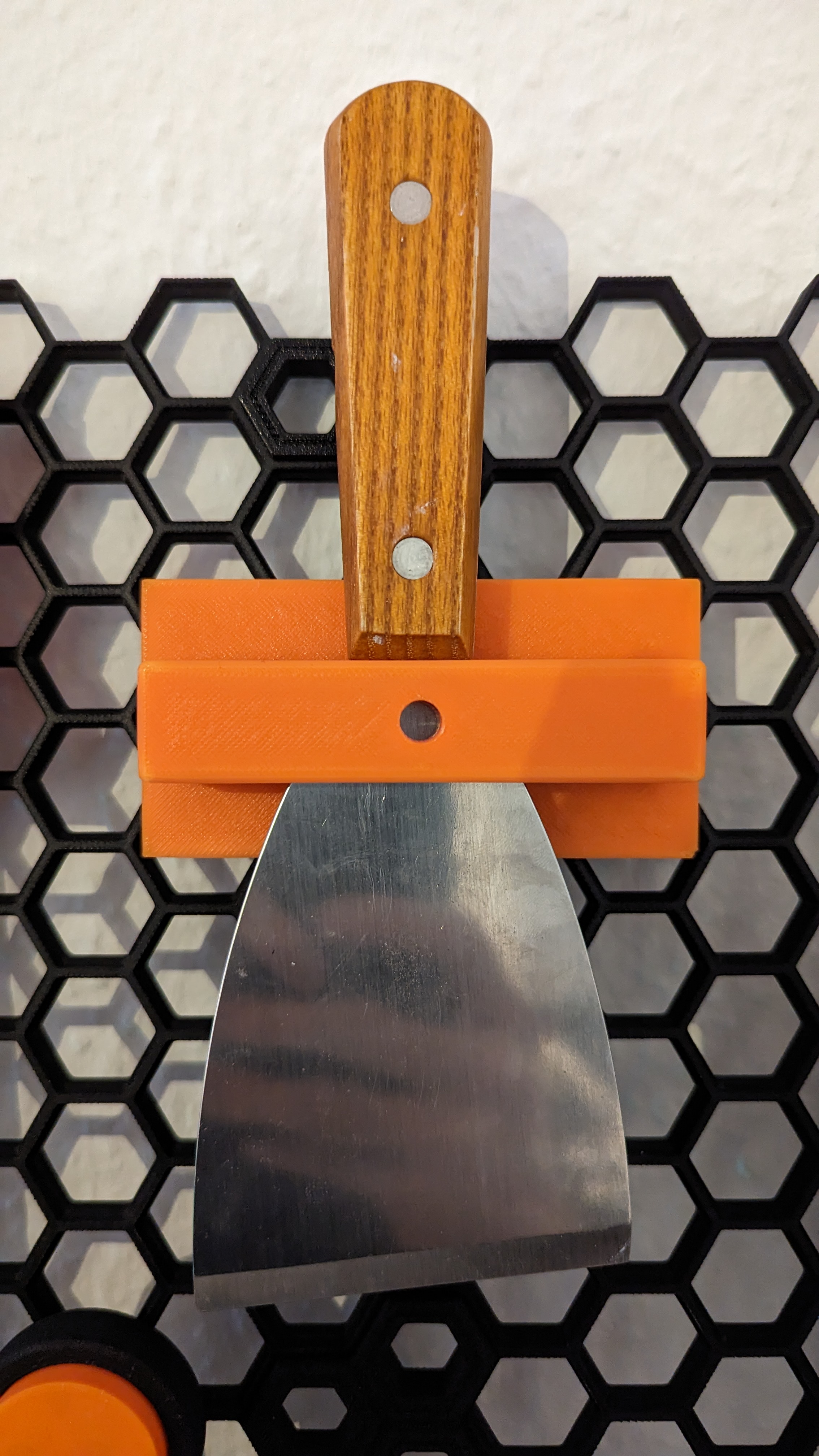 Honeycomb Wall - Scraper