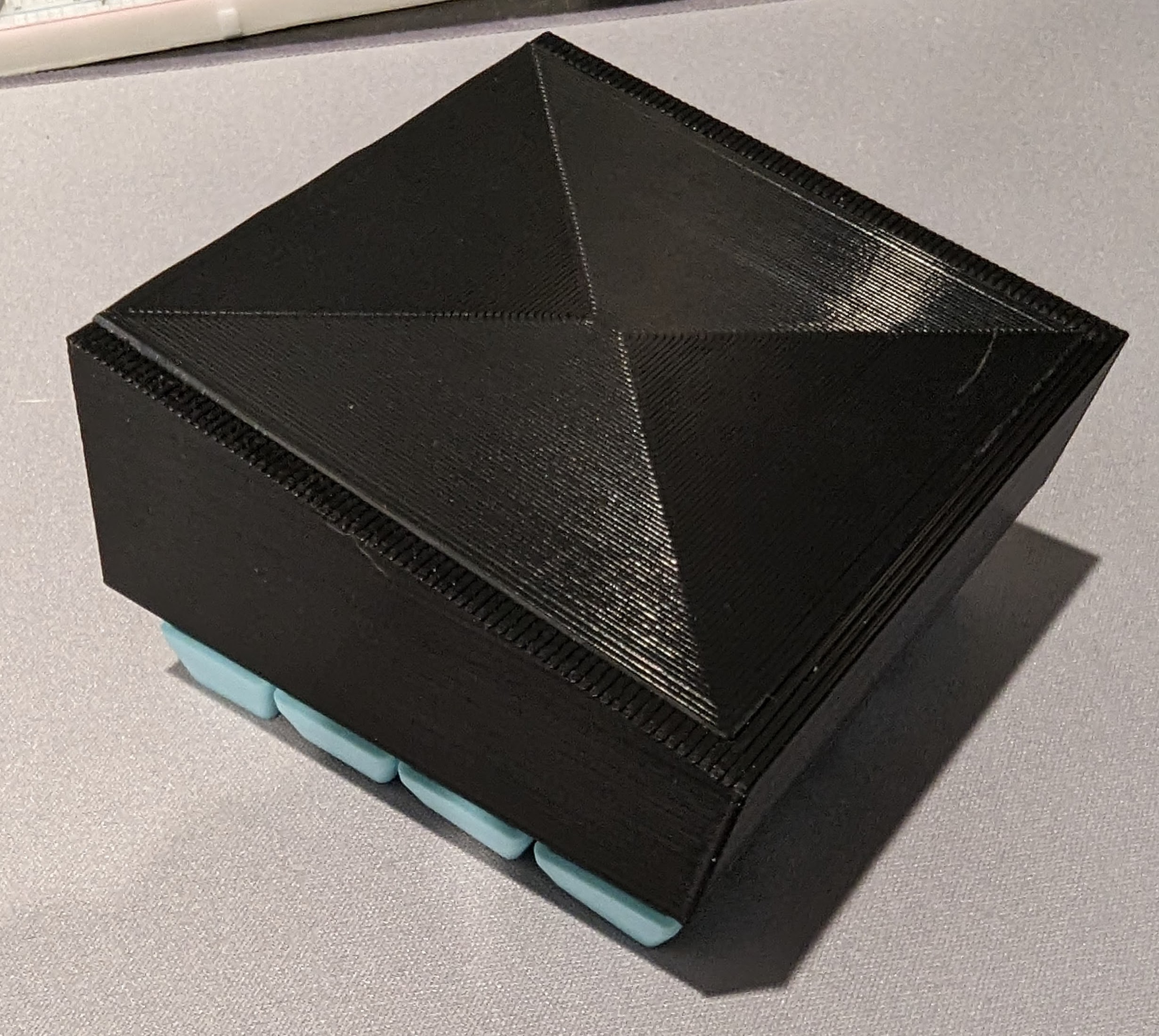 Midi/Macro keyboard 4x4 by Andrew Geltz Download free STL model