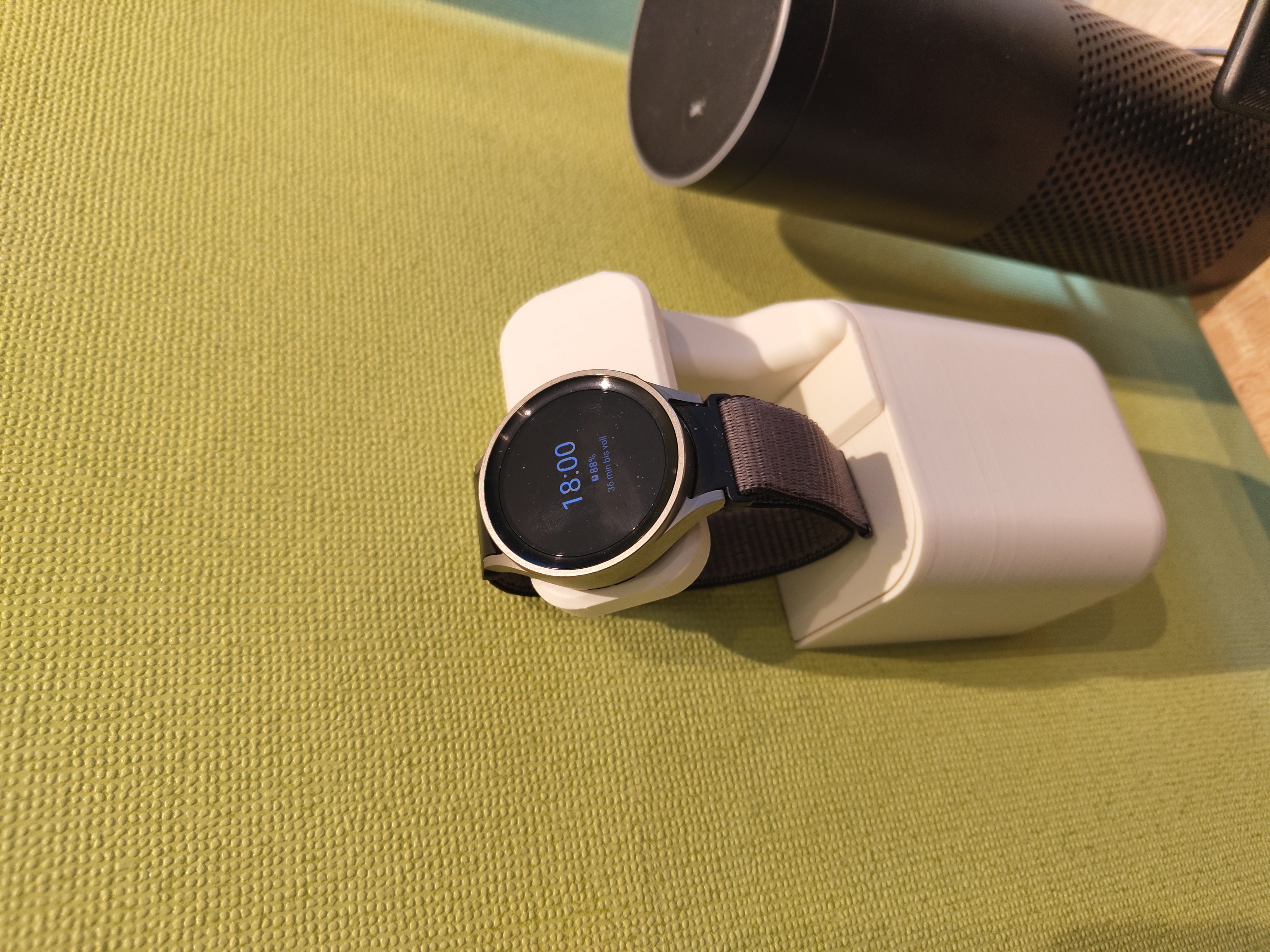 Galaxy Watch 5 EU Socket Charging Stand