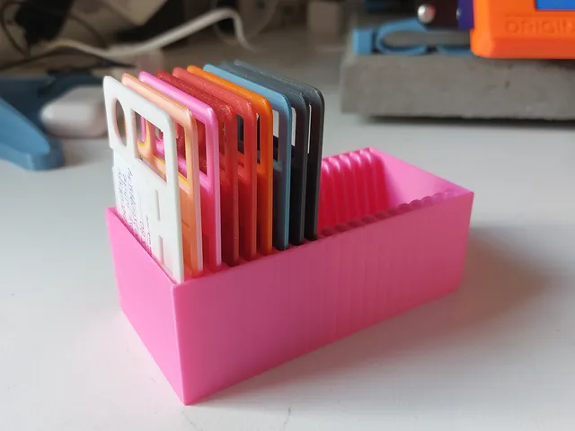 Filament sample holder