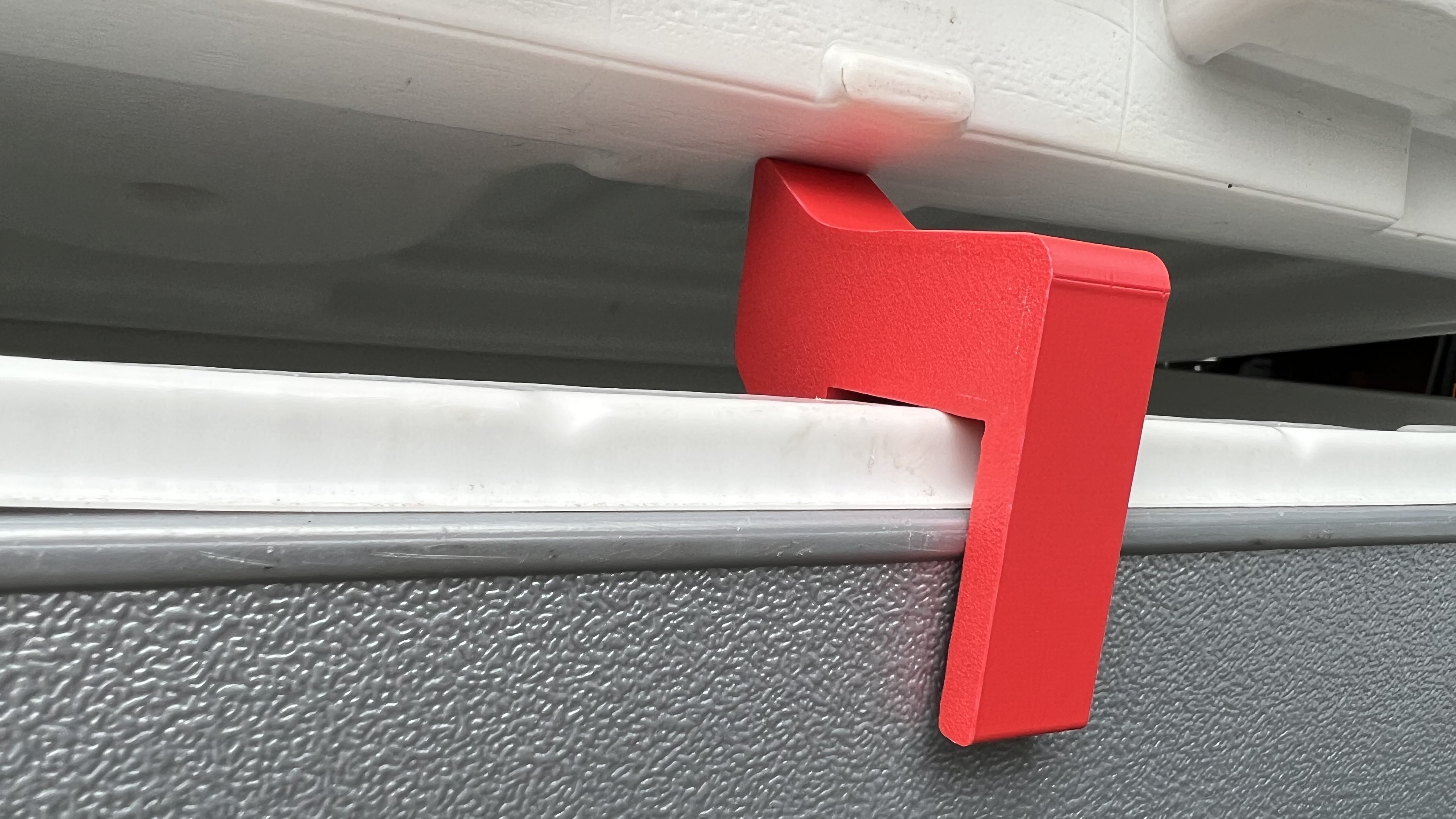 Coleman Xtreme 100QT Cooler Lid Prop by Freddysix Download free STL model