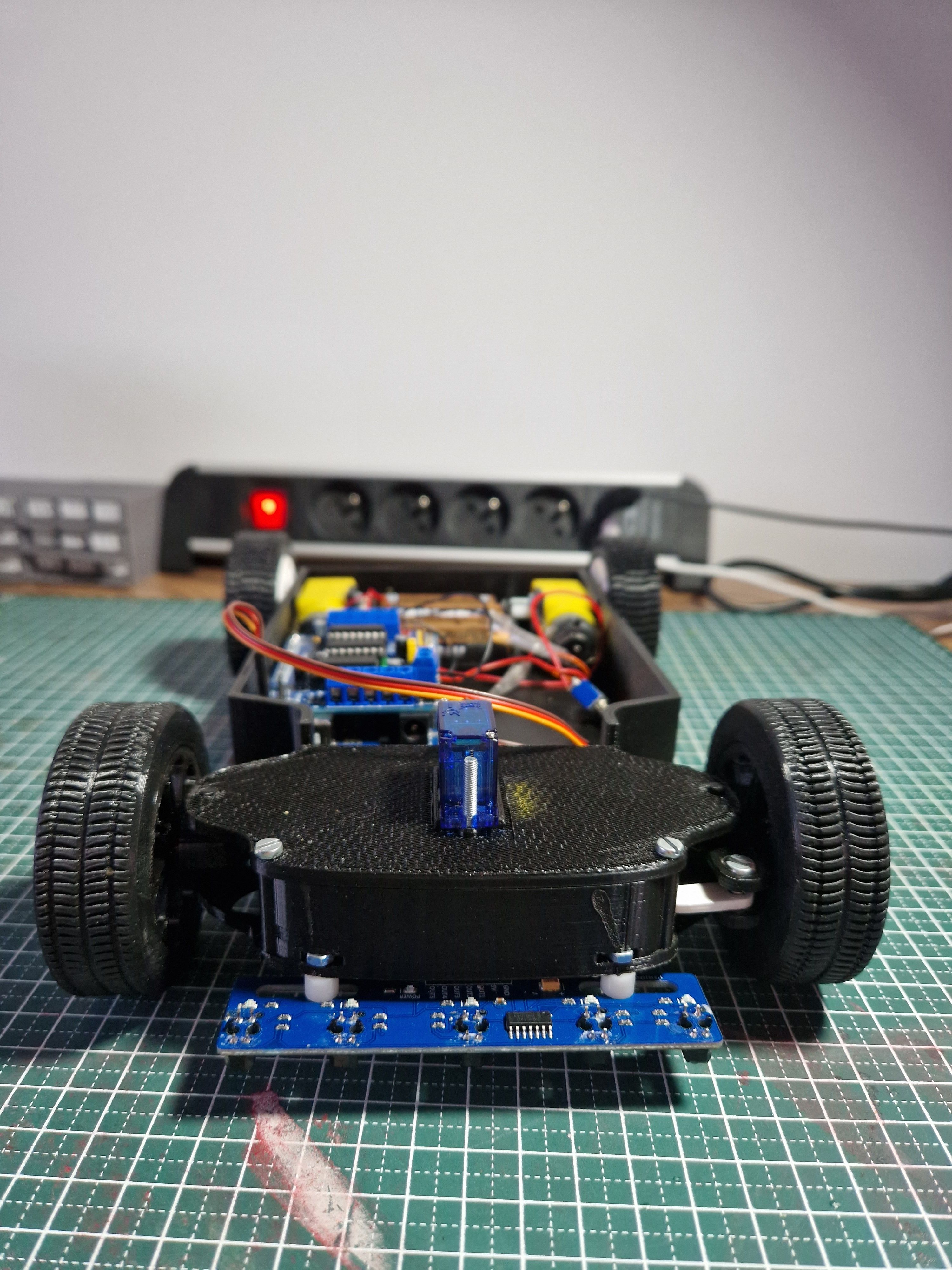 Arduino car by Cas Beirinckx | Download free STL model | Printables.com