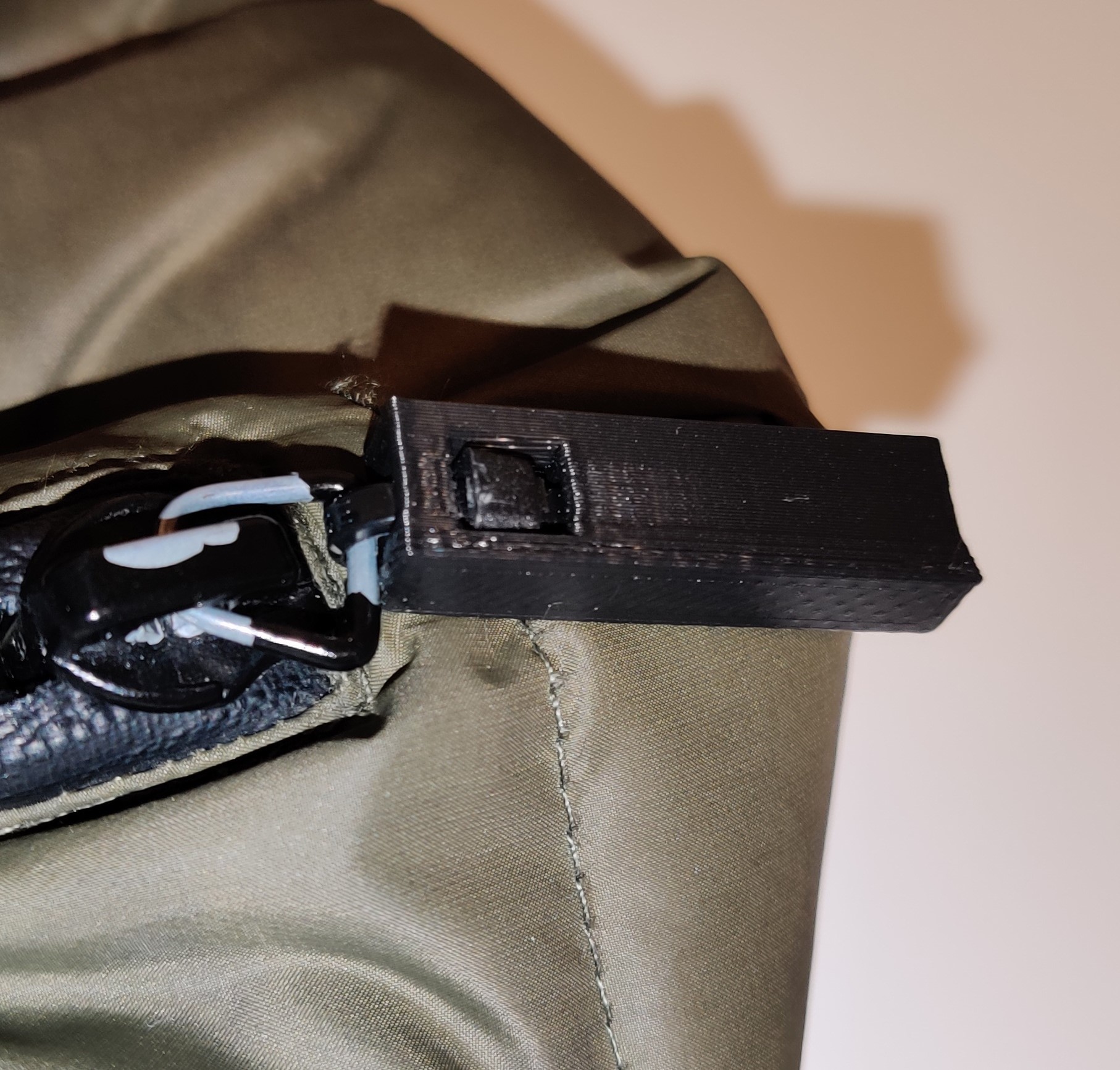 Miniatura 2 do modelo 3D Zip Tie Zipper Pull