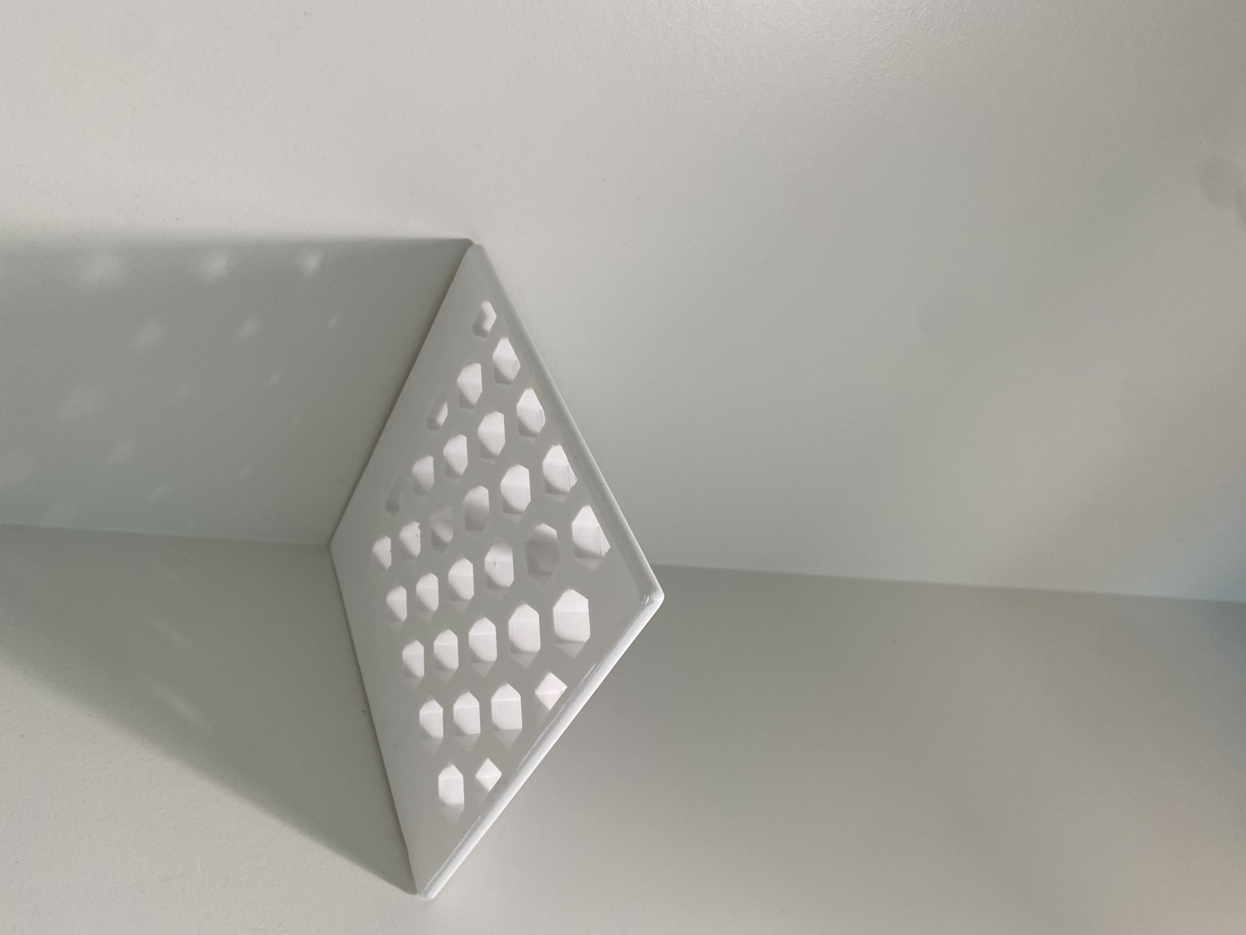 Miniatura 2 do modelo 3D Corner Bracket Shelf