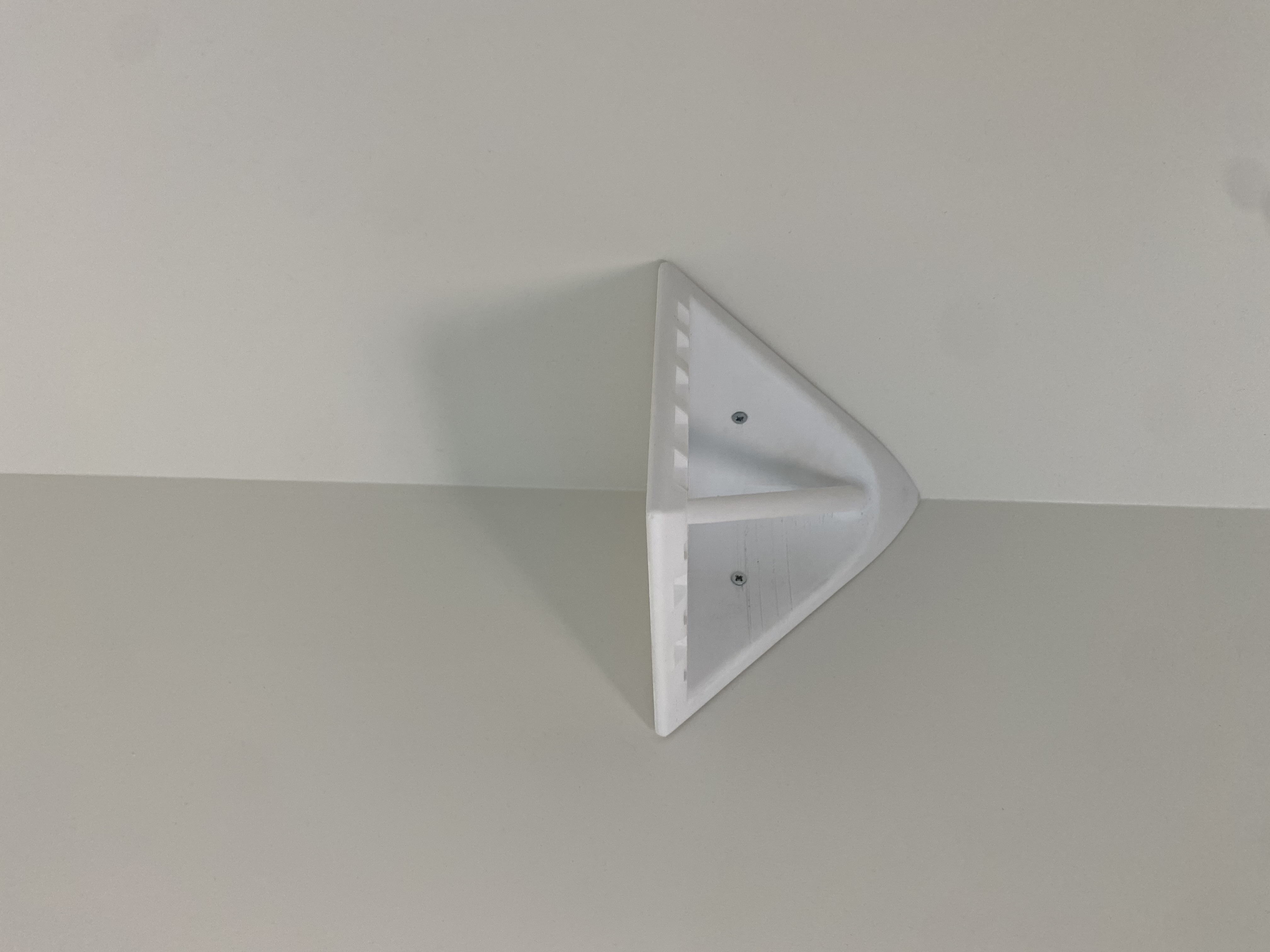 Corner Bracket Shelf by Rafael Zasas Download free STL model