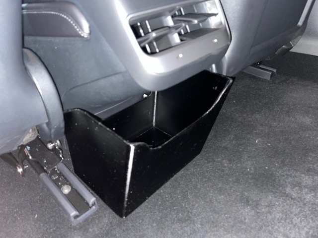 Miniatura 2 do modelo 3D Tesla Model 3 trash bin