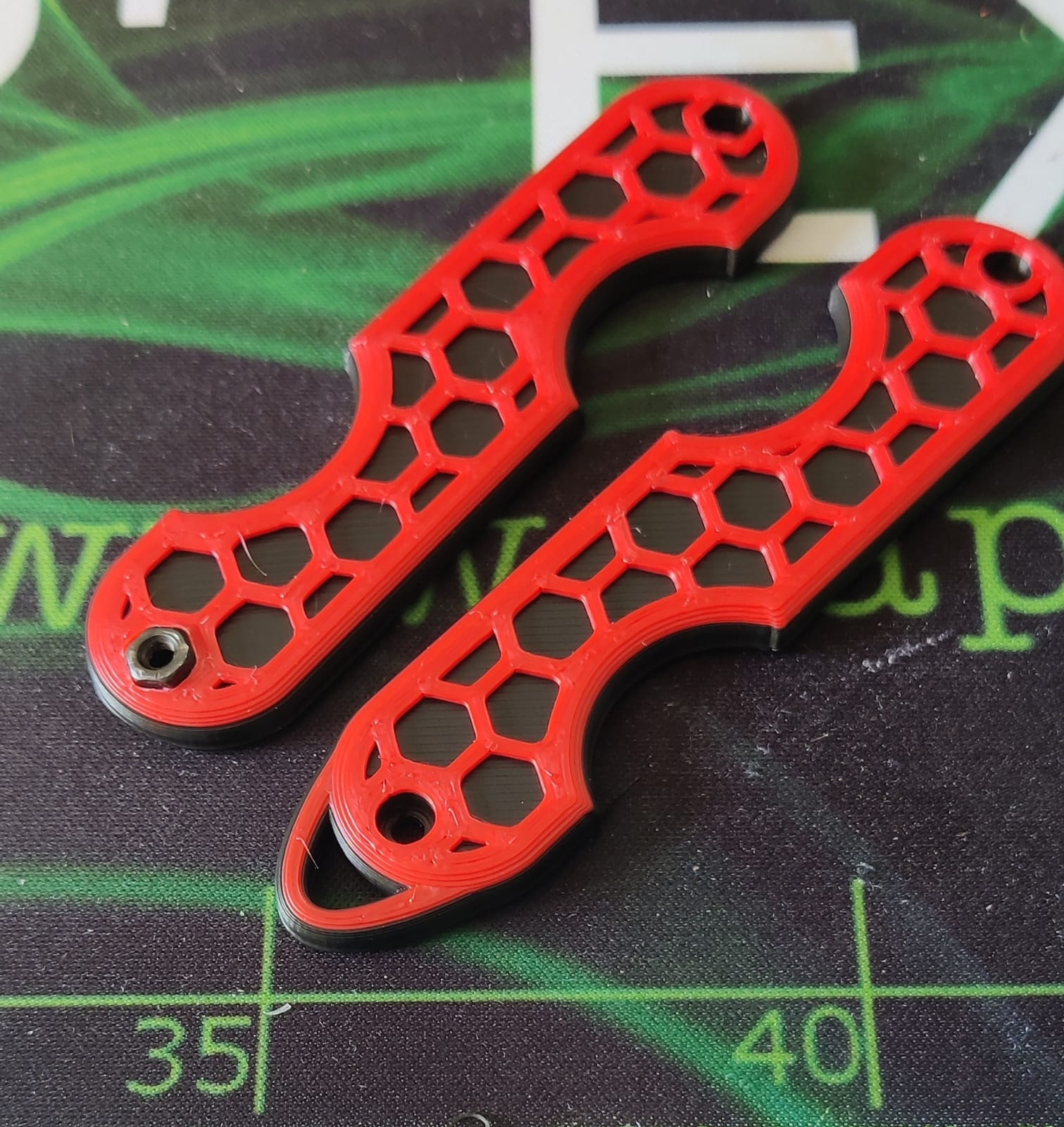 Swiss key holder with hole