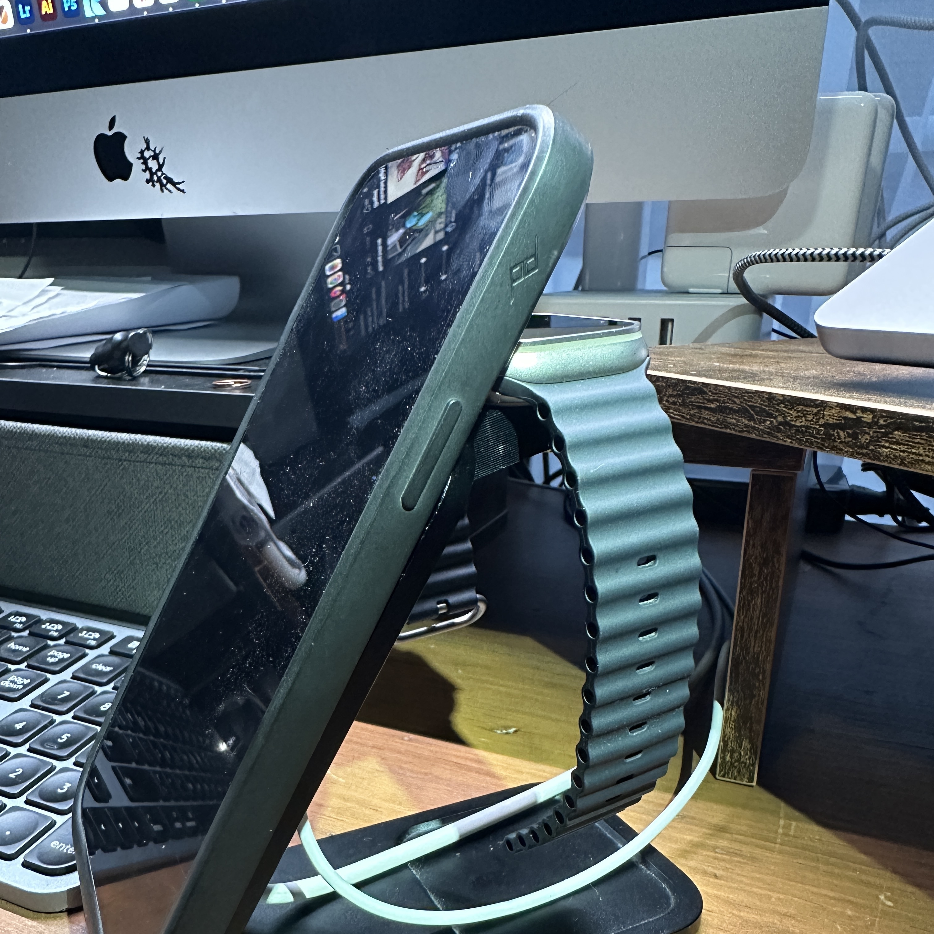 Apple Watch & AirPods Charger for Peak Design Mobile Stand