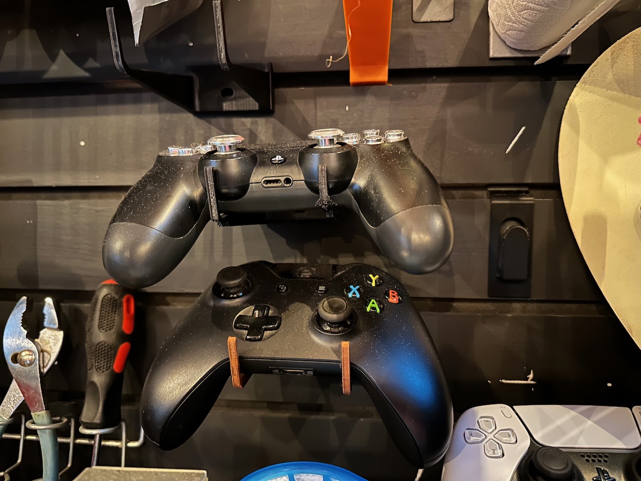 Slatwall Controller Stand/Hook
