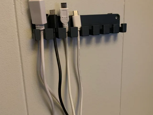 USB cord hanger organizer