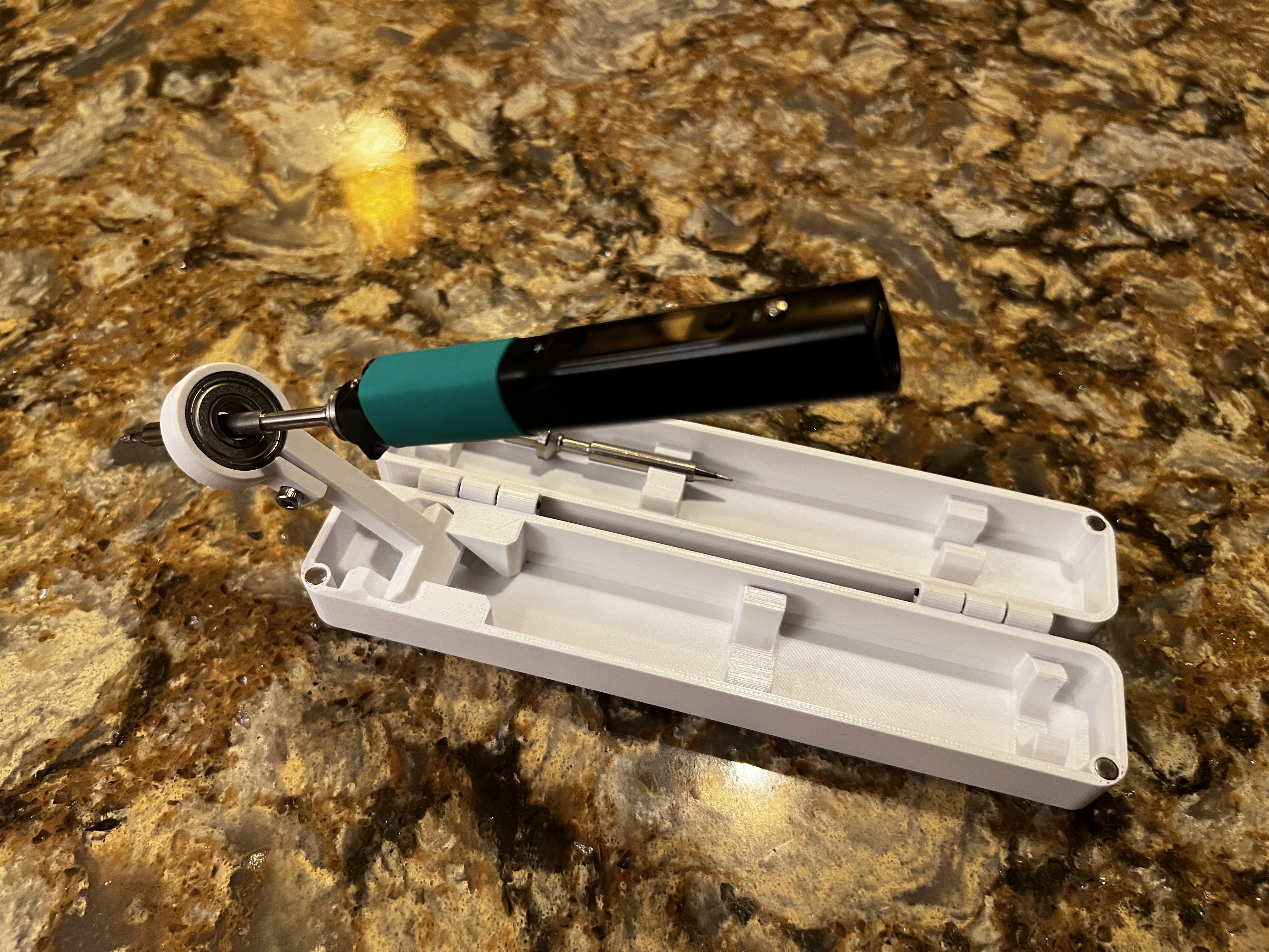 Pinecil Case w/ 3x5mm magnets