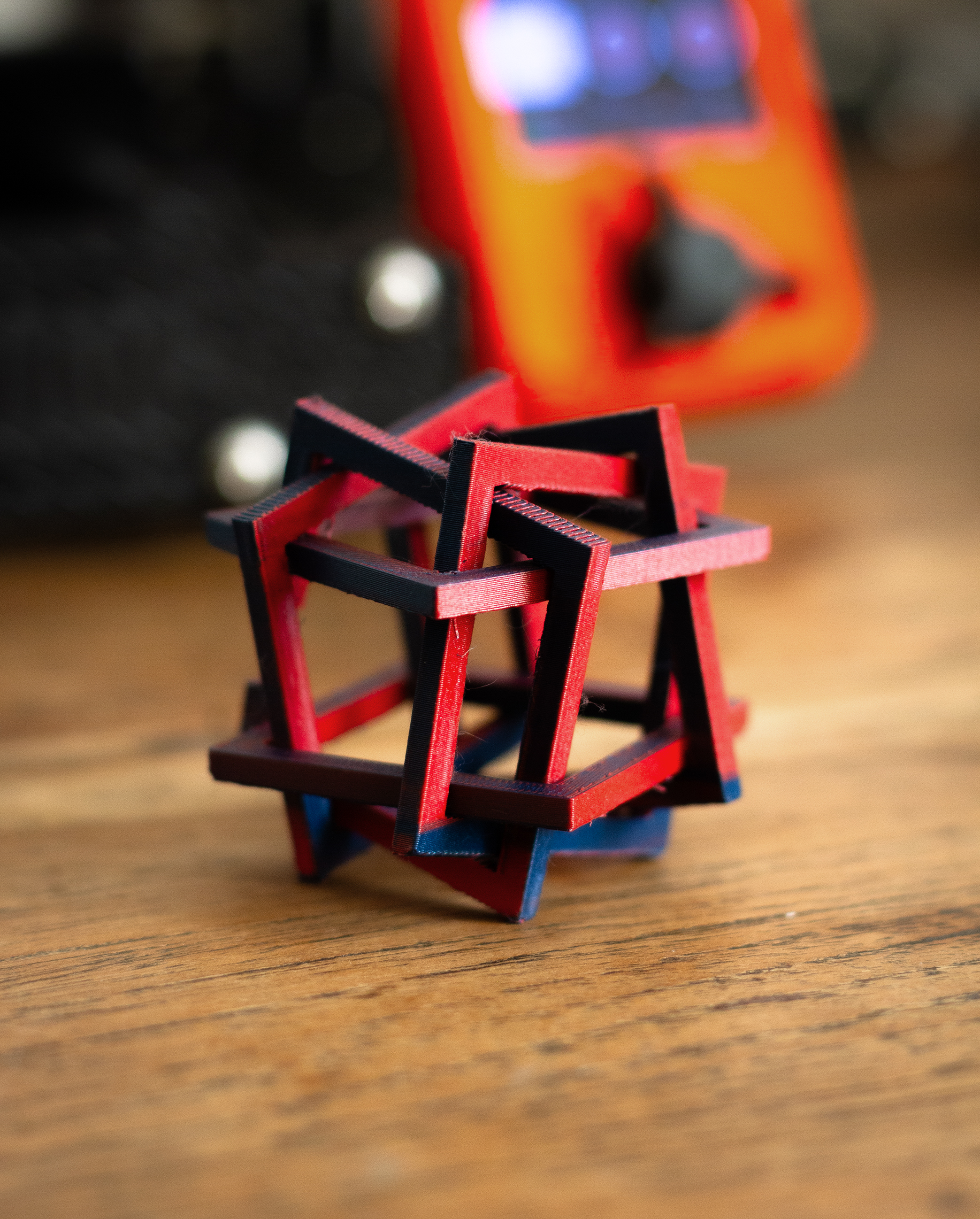 Orderly Tangle - Interlinked Squares