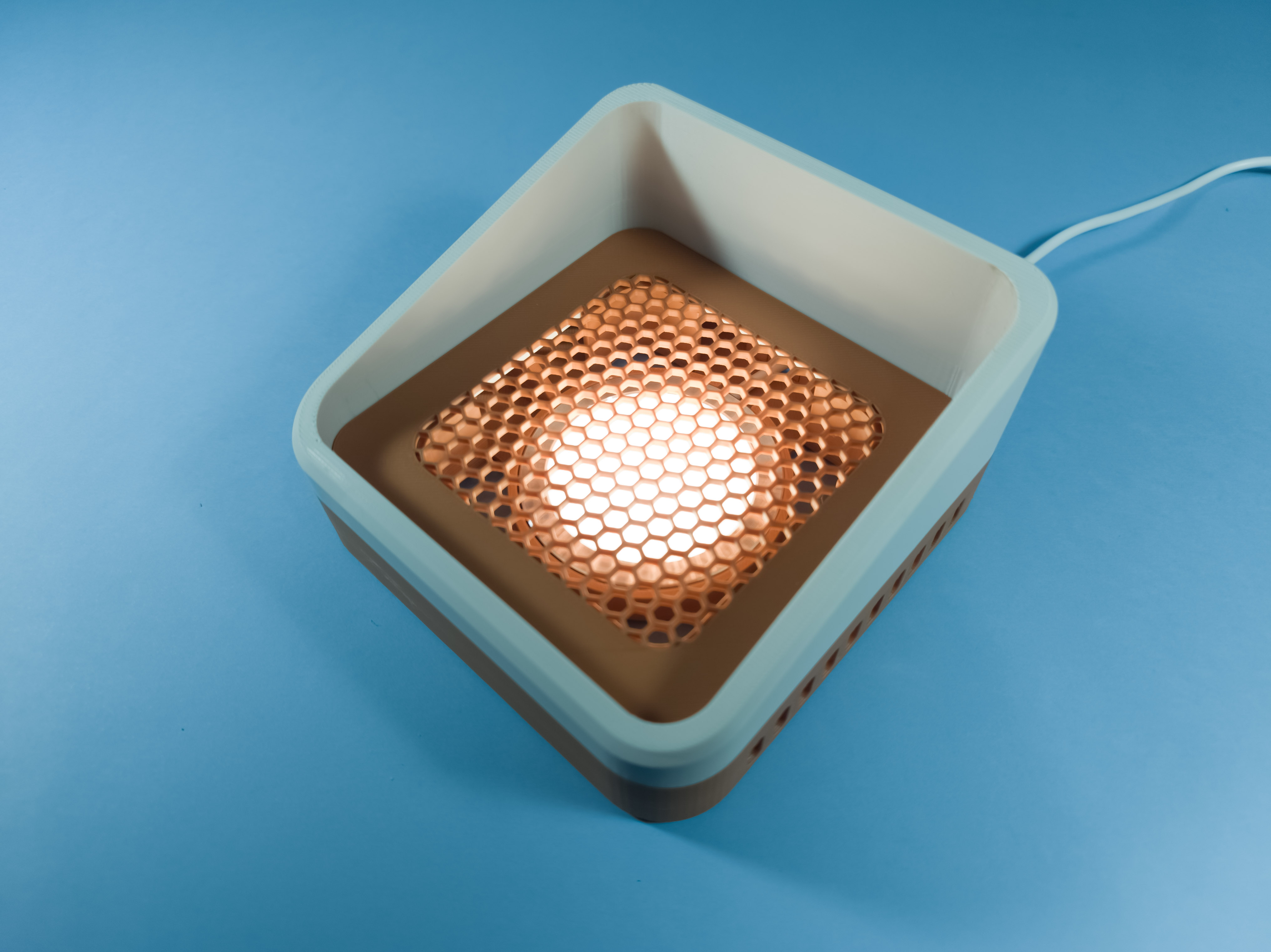 Customizable tray with lighting — thumbnail 3