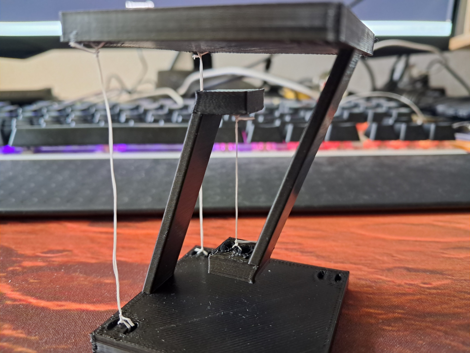 Miniatura 6 do modelo 3D No gravity floating table