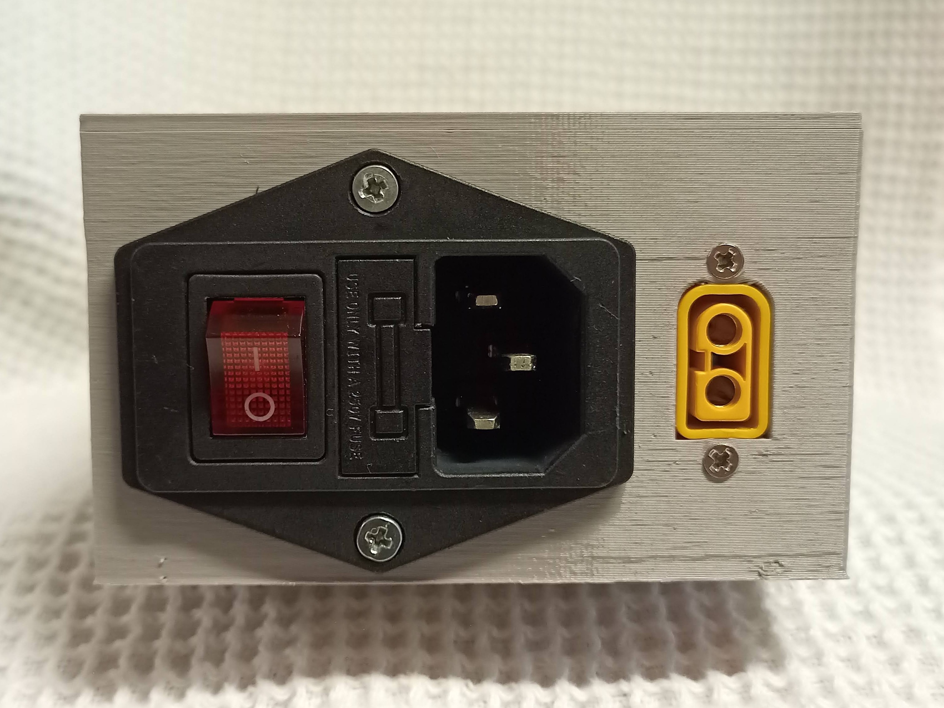 Miniatura 4 do modelo 3D DC Variable Power Supply