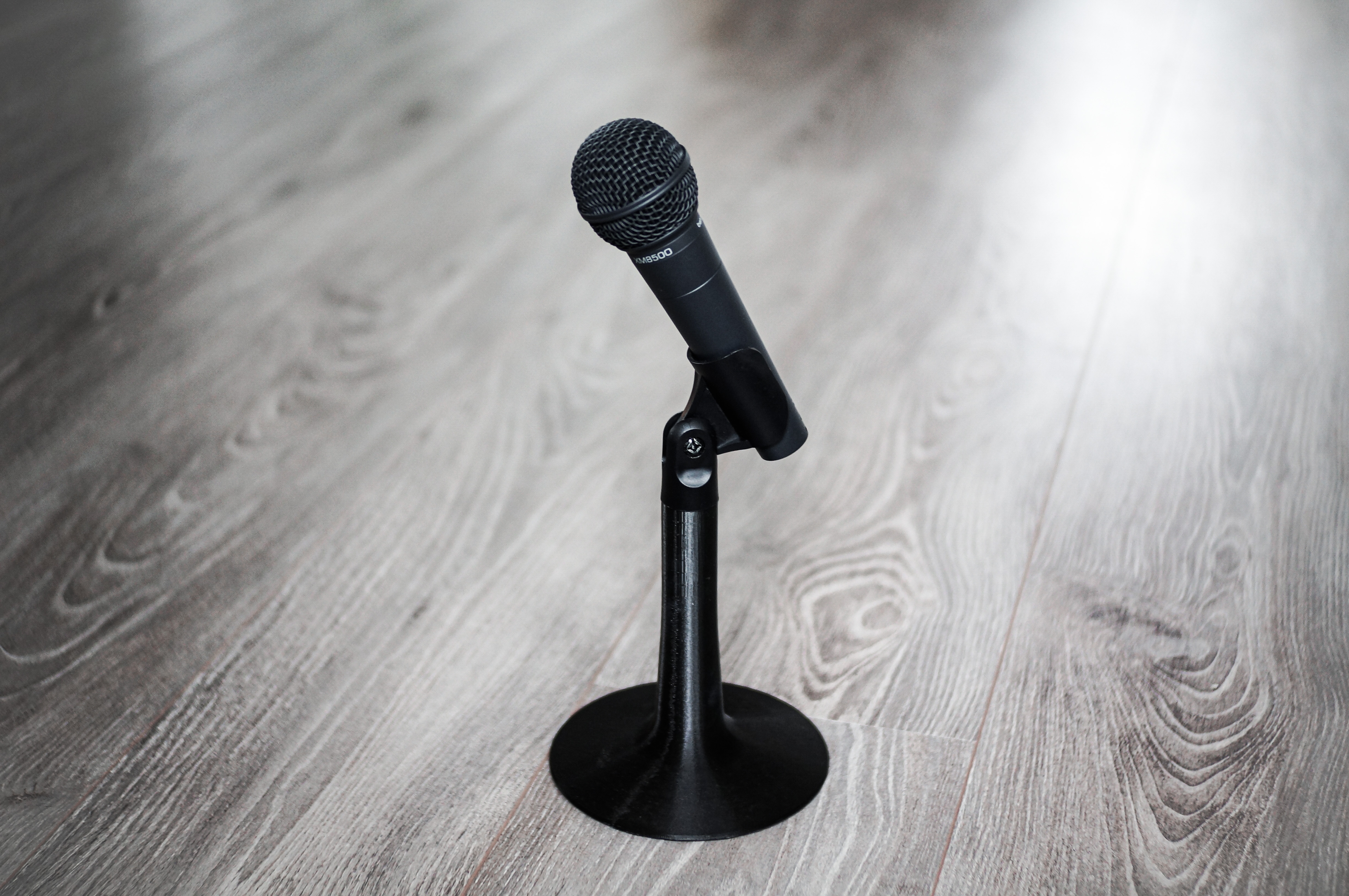Clean Microphone Stand