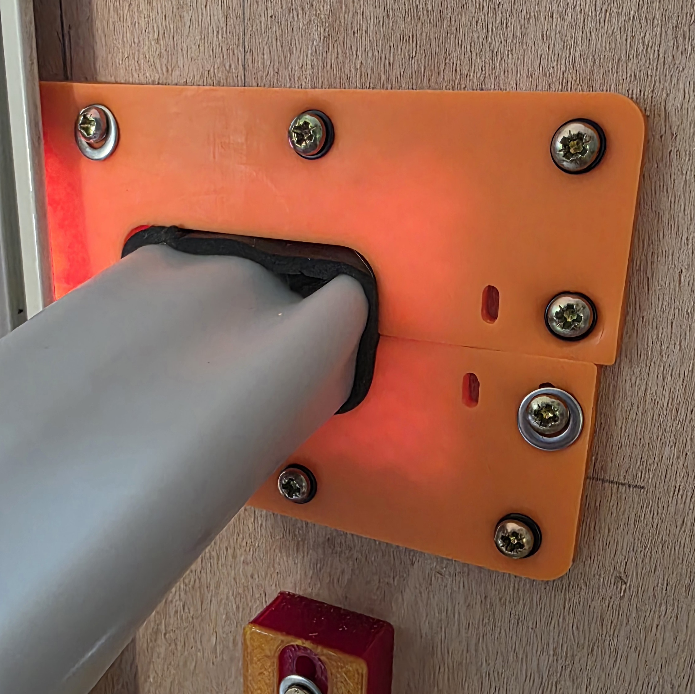 Parametric Hose Pass-Through Clamp for Portable AC (PortaSplit / Midea)