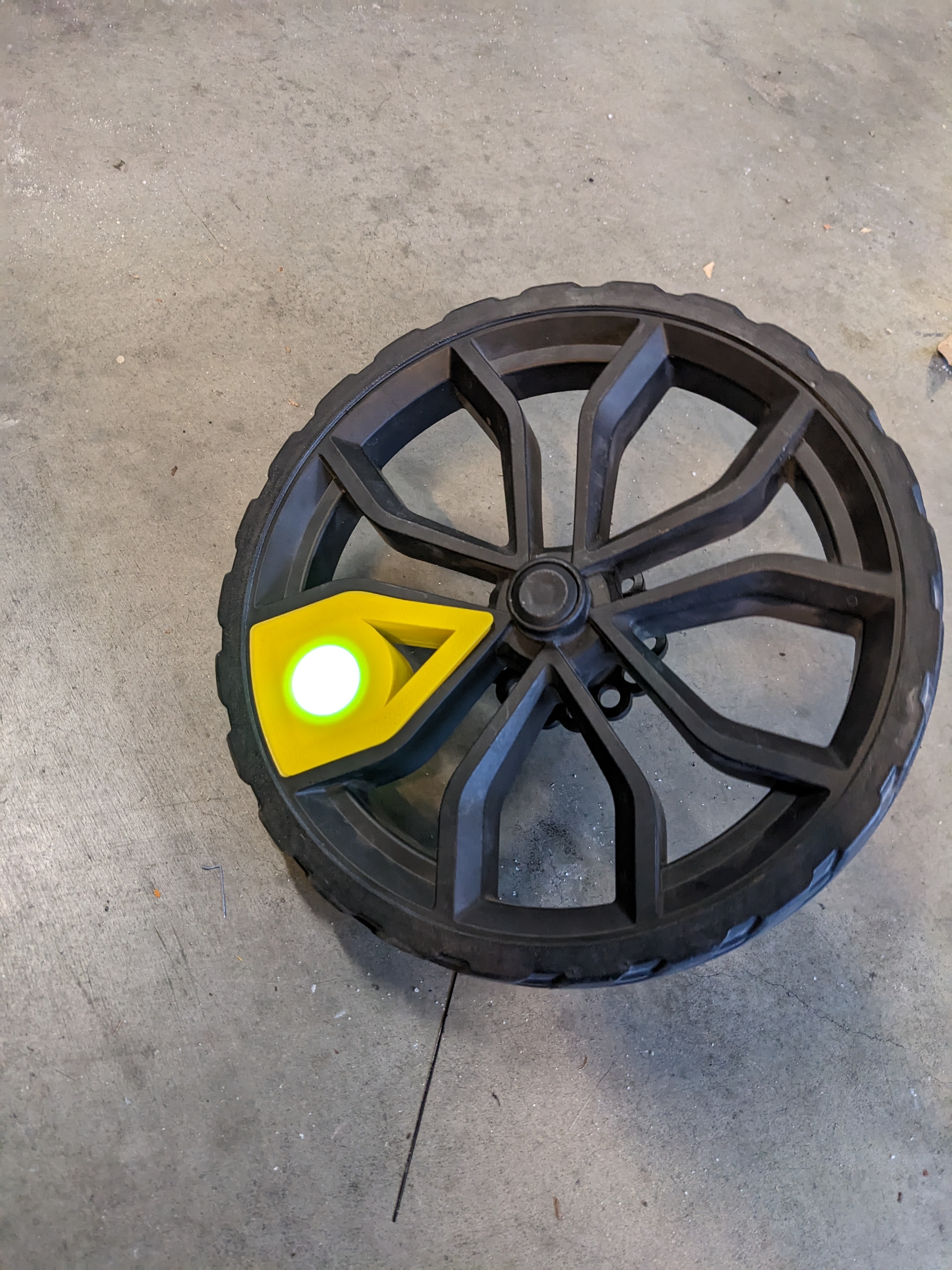 Wagon Wheel Light Insert