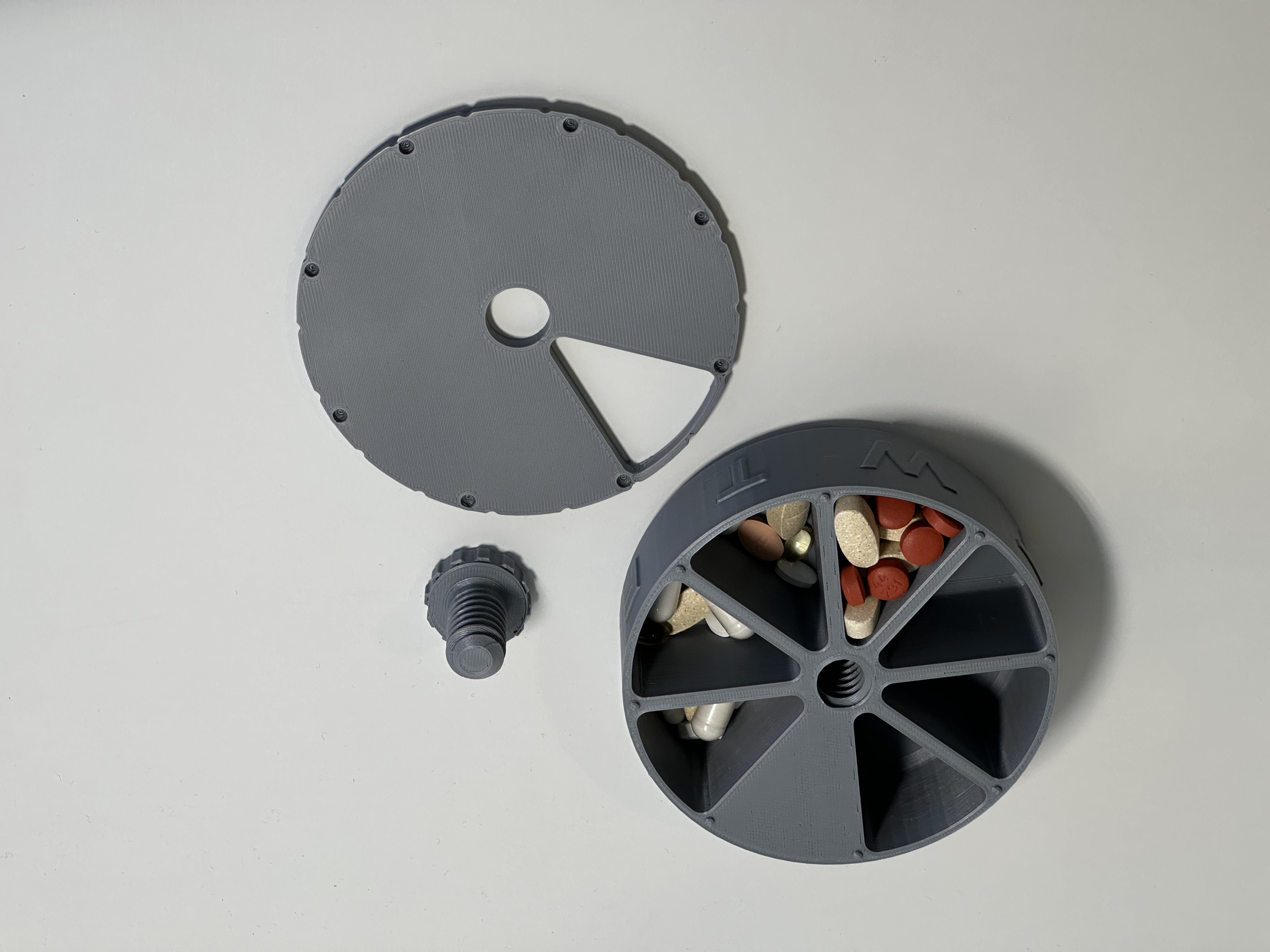 Jumbo Weekly Pill Case [Remix] by jefftml Download free STL model