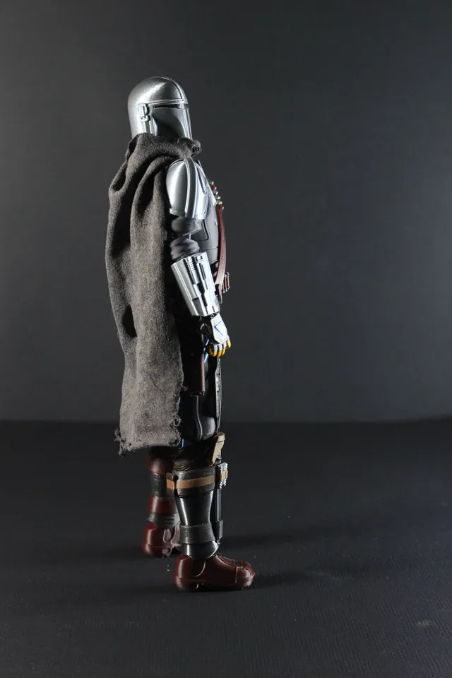 The Mandalorian Articulated Figure - Star Wars by