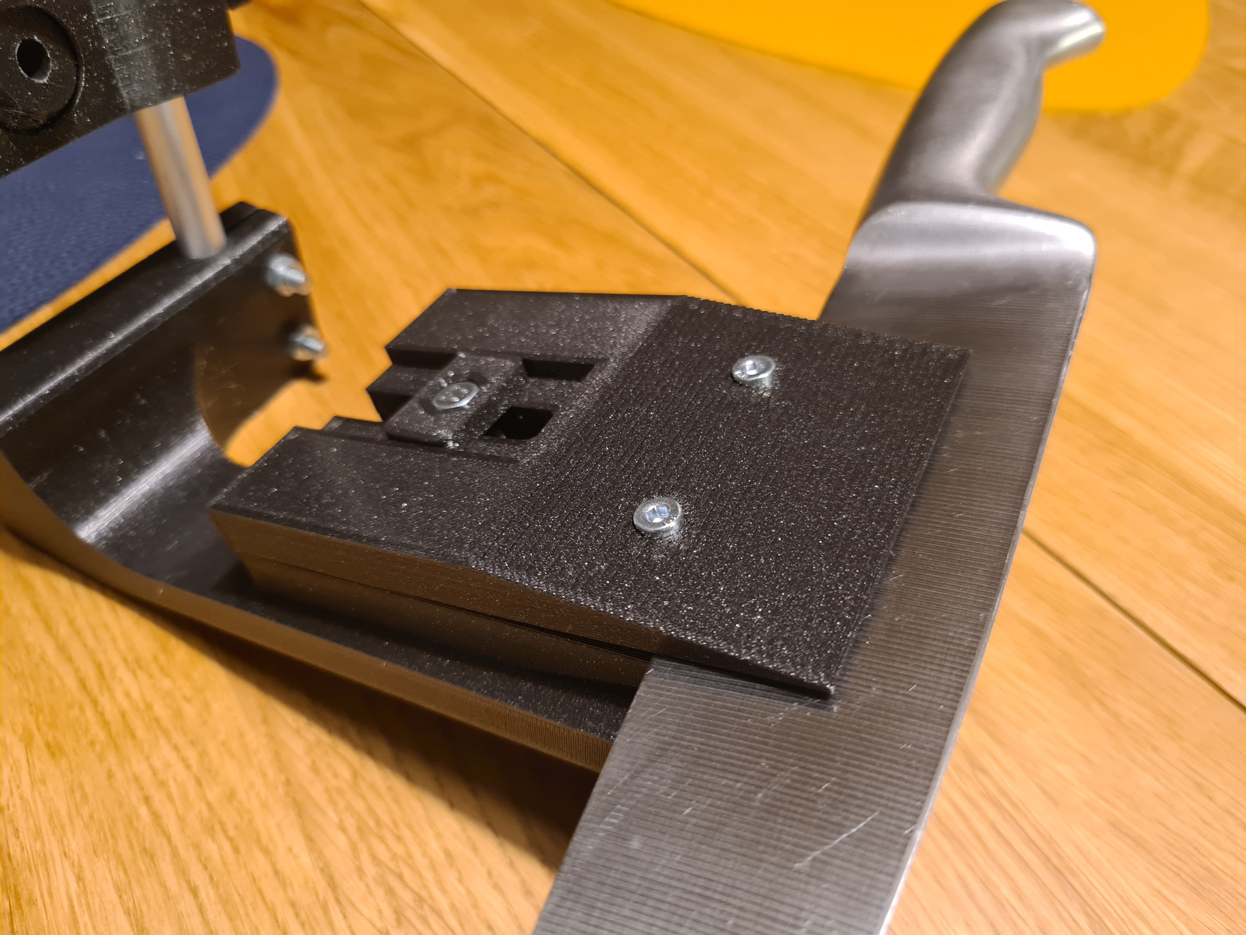 Knife clamp (rotatable) for sharpening tool by CNC Kitchen