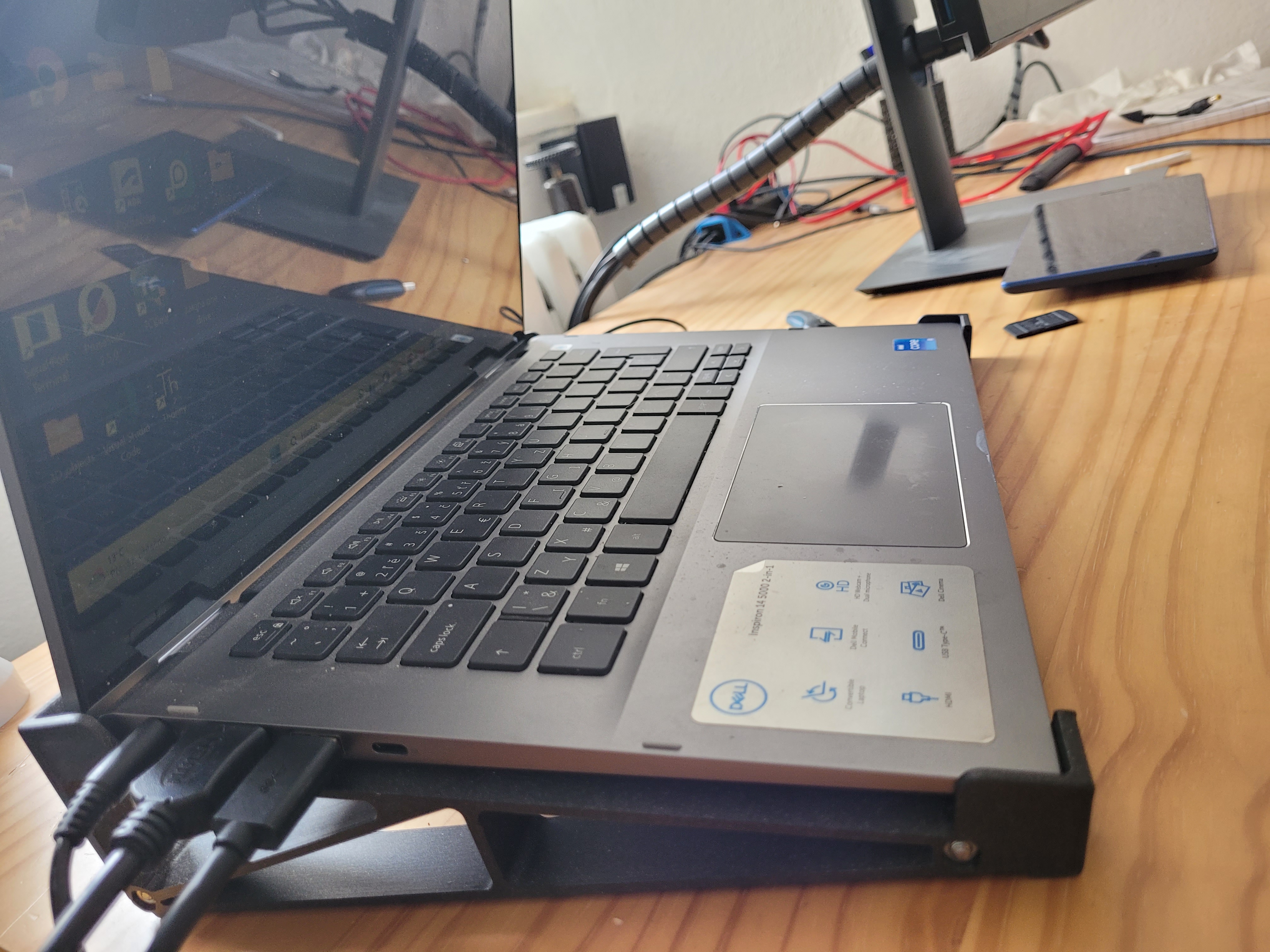 Stojan pod Notebook (250-350 x 232) např. DELL Inspiron 14-5000
