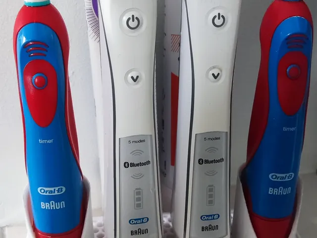 Oral B Familie Stand 4 = 2 Parent+ 2 Child