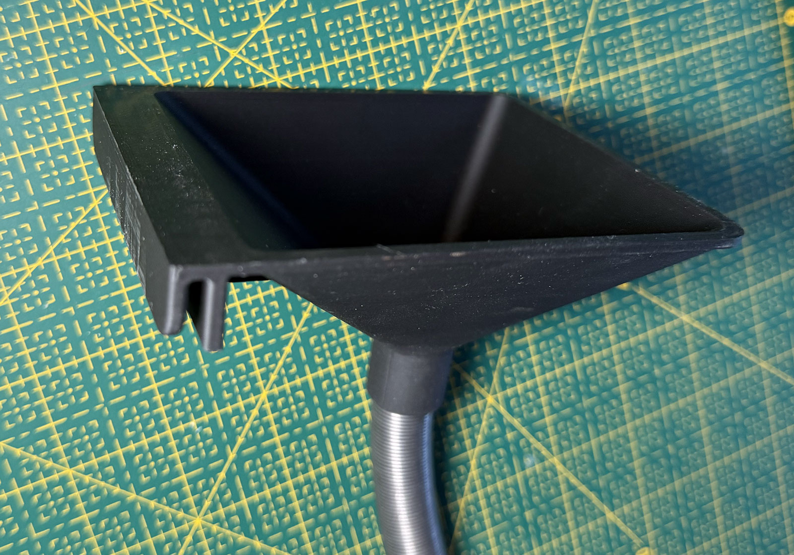 Dillon Reloading Output Chute
