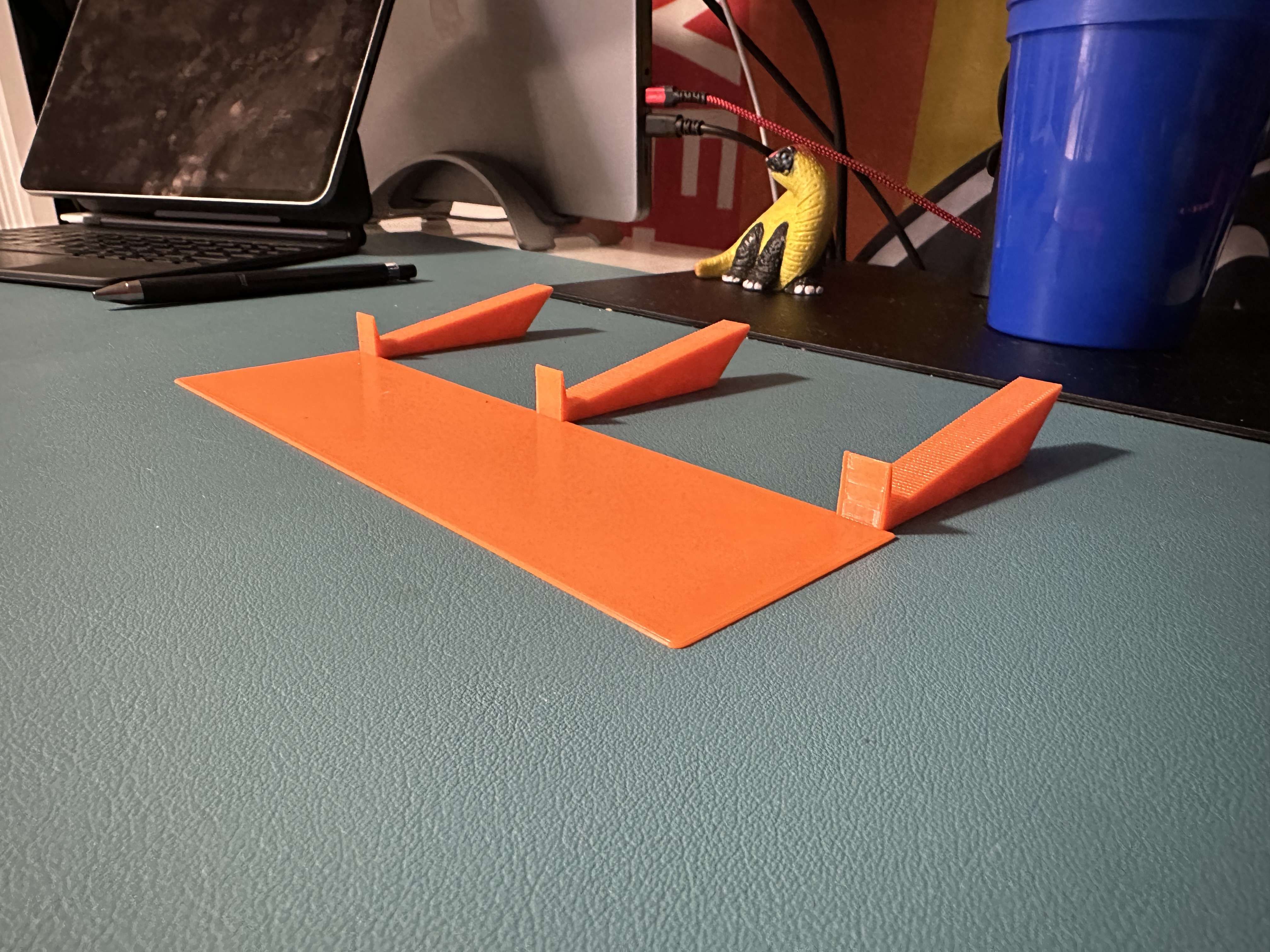Sidekick Notepad Keyboard Stand