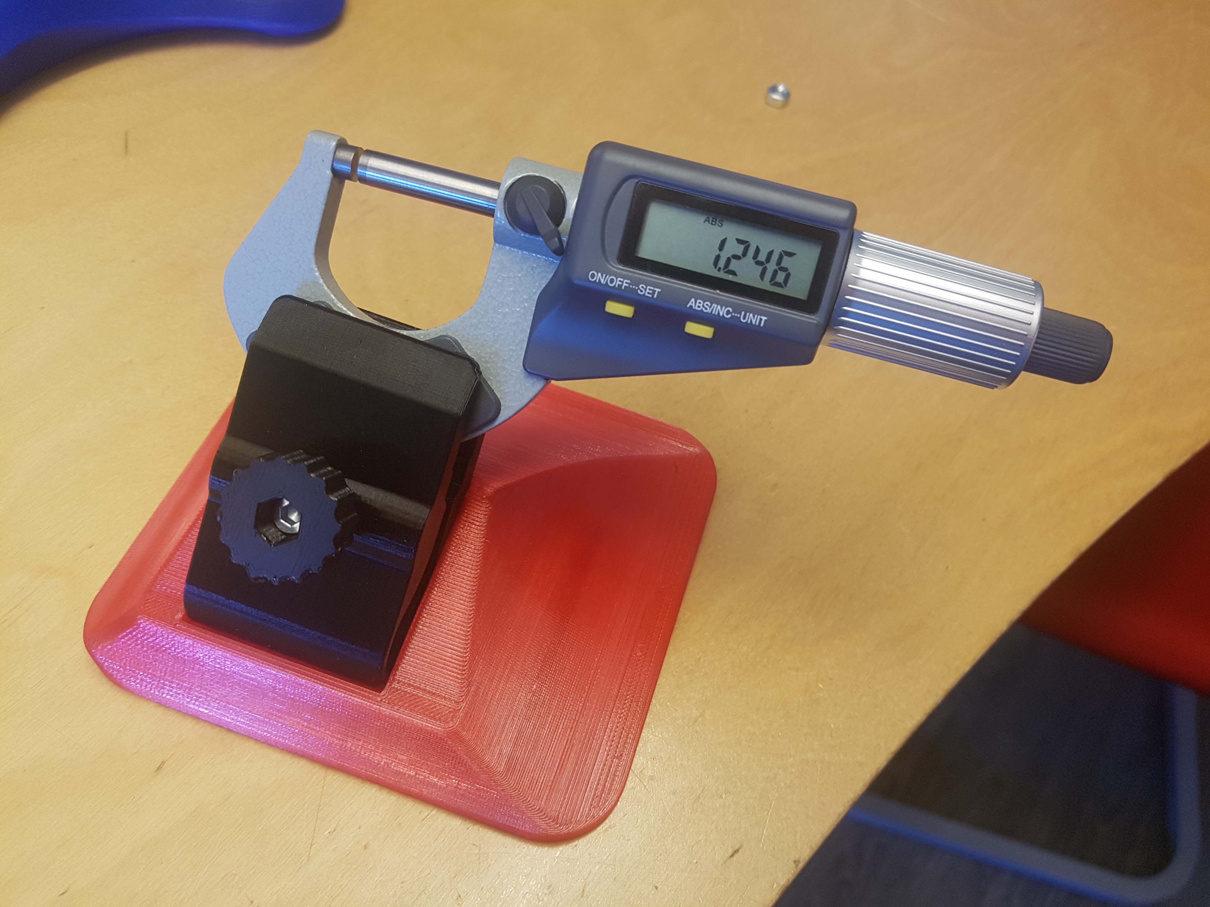 Micrometer stand, clip jaw