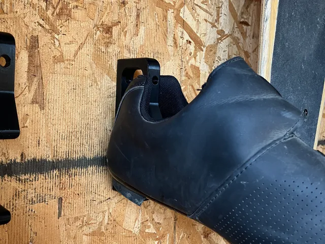 Shoe Mount Wall Hook