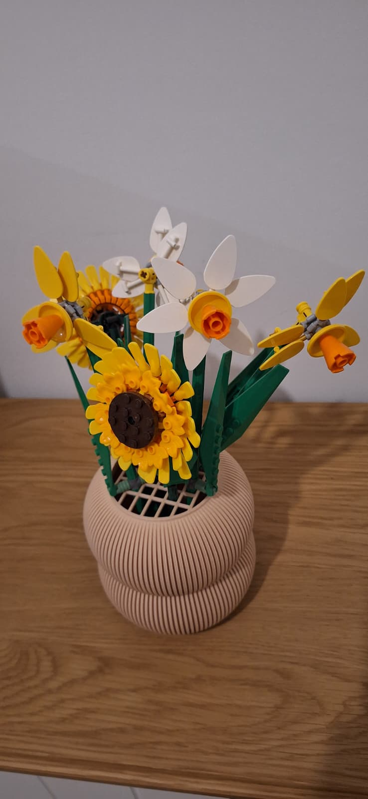 Vase cap designed for displaying LEGO flowers