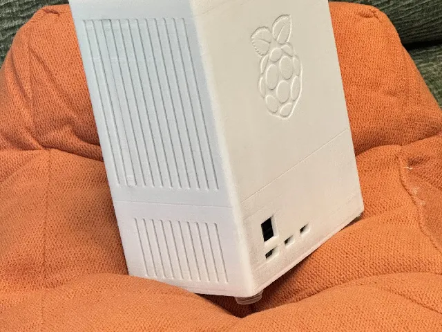 Nas Case (Radxa Penta Sata Hat + Raspberry Pi 5)