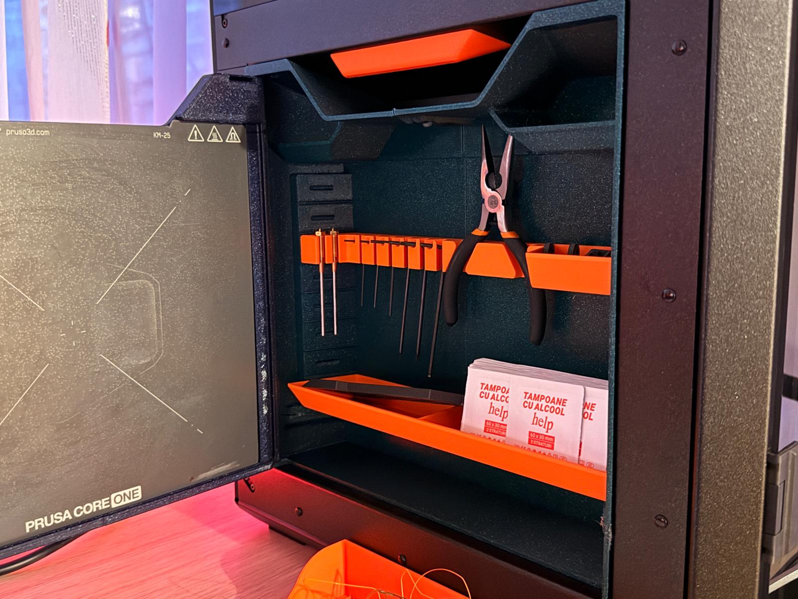 Core ONE Side Storage - Improved tray with a universal cutter holder.