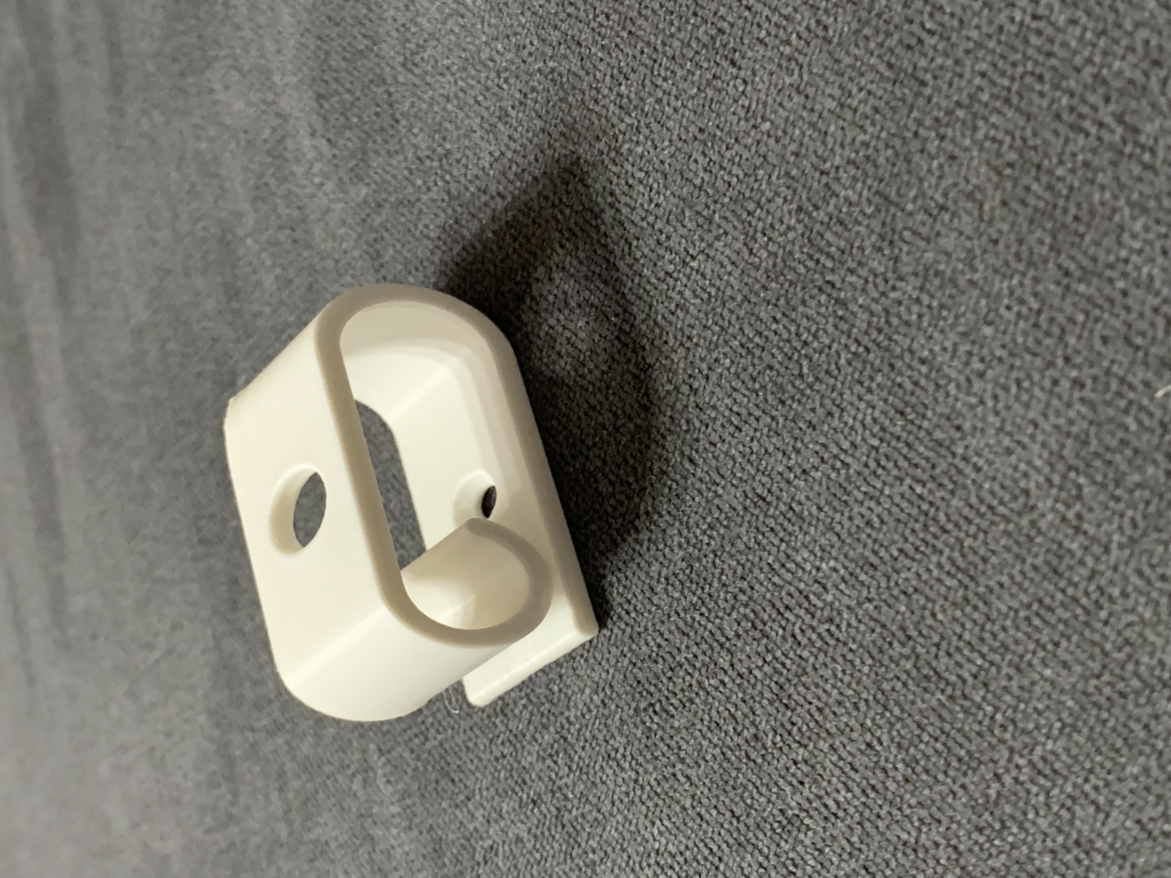 Cable clip