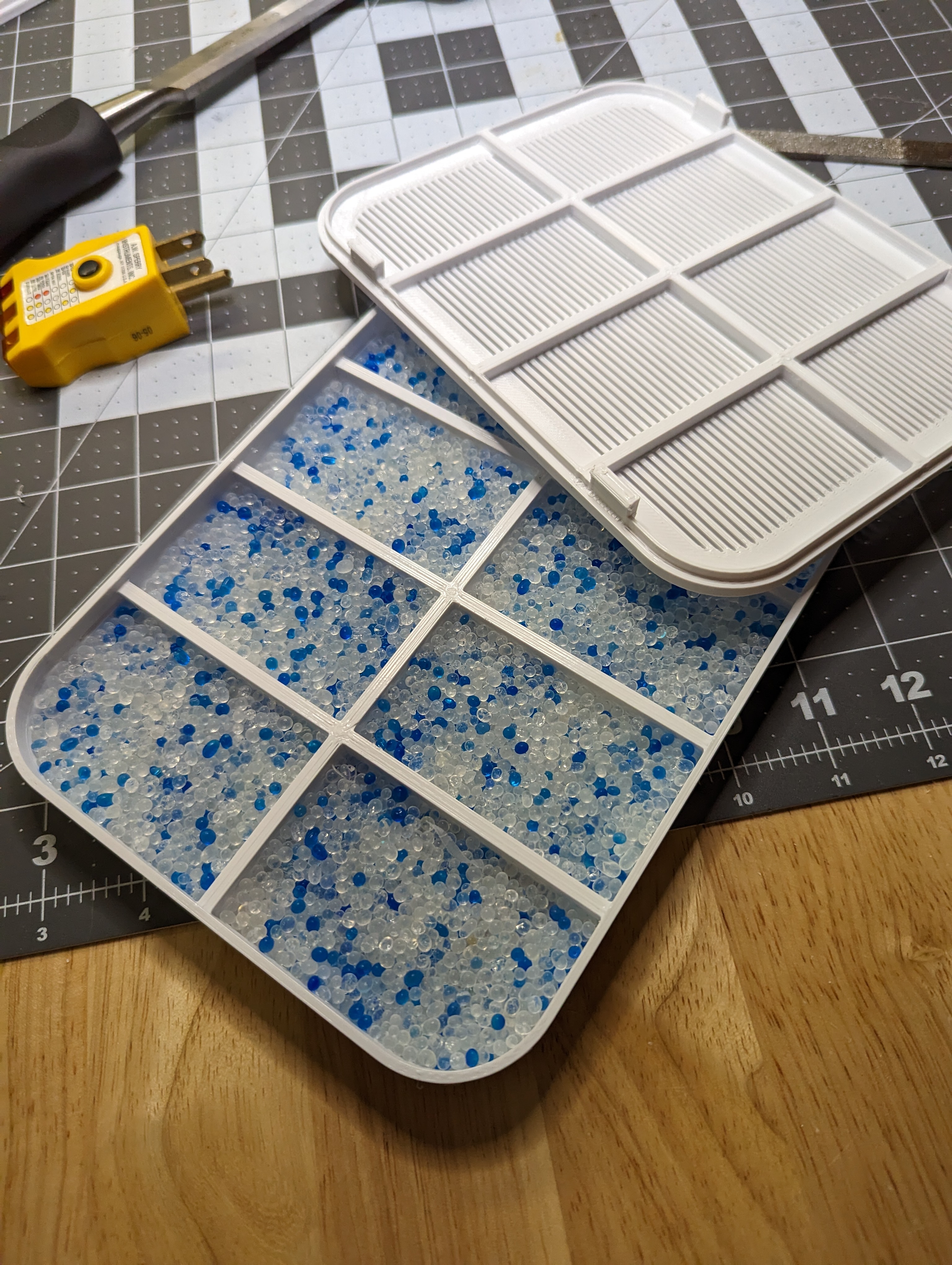 Large Desiccant Box
