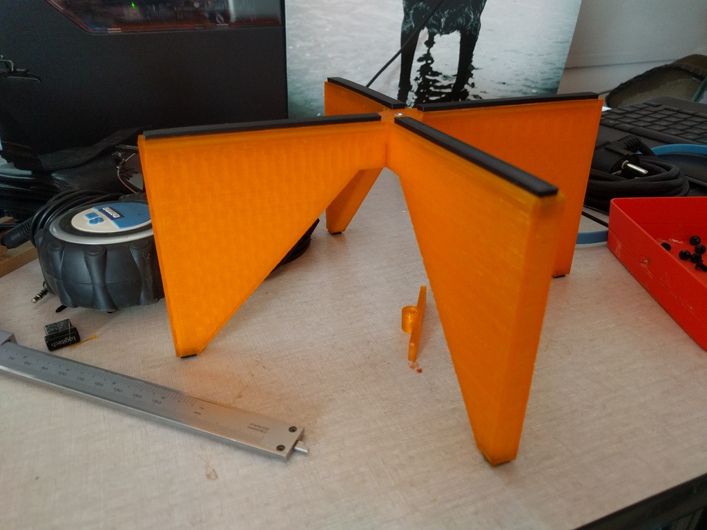 Dan's Foldable Laptop Stand