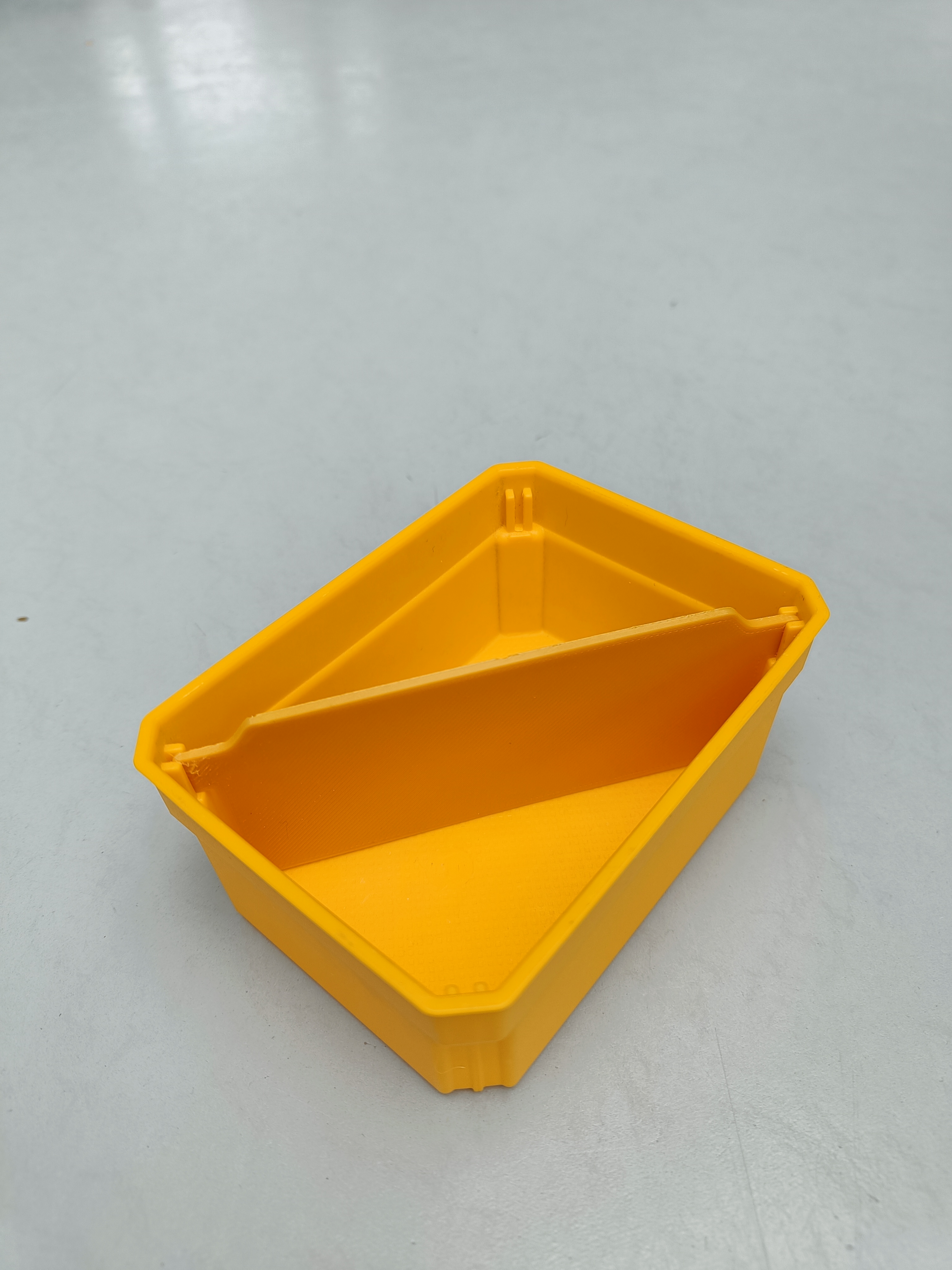 Stanley Fatmax divider for small shallow bin