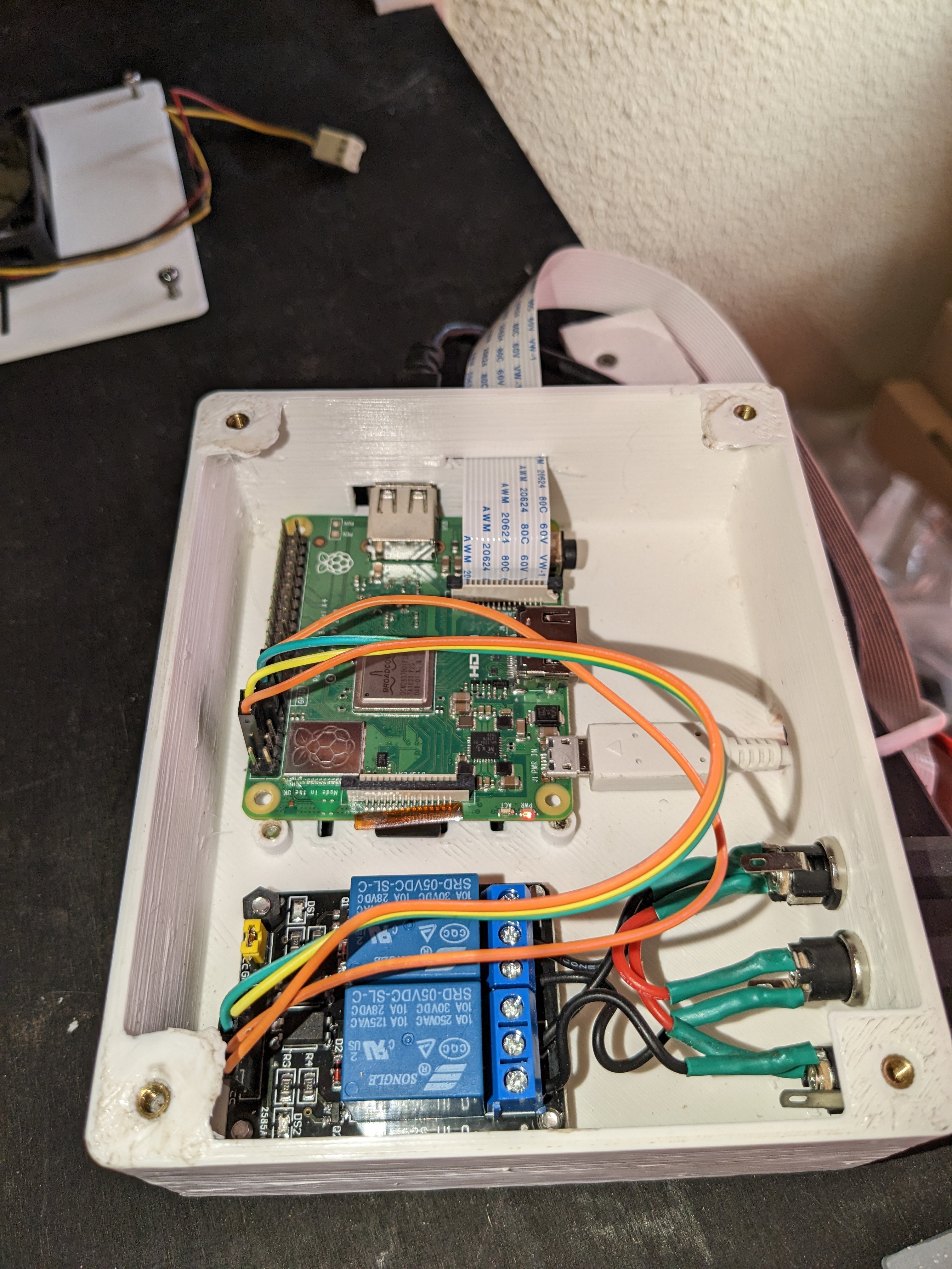 Miniatura 3 do modelo 3D Electronic Box for enclosure