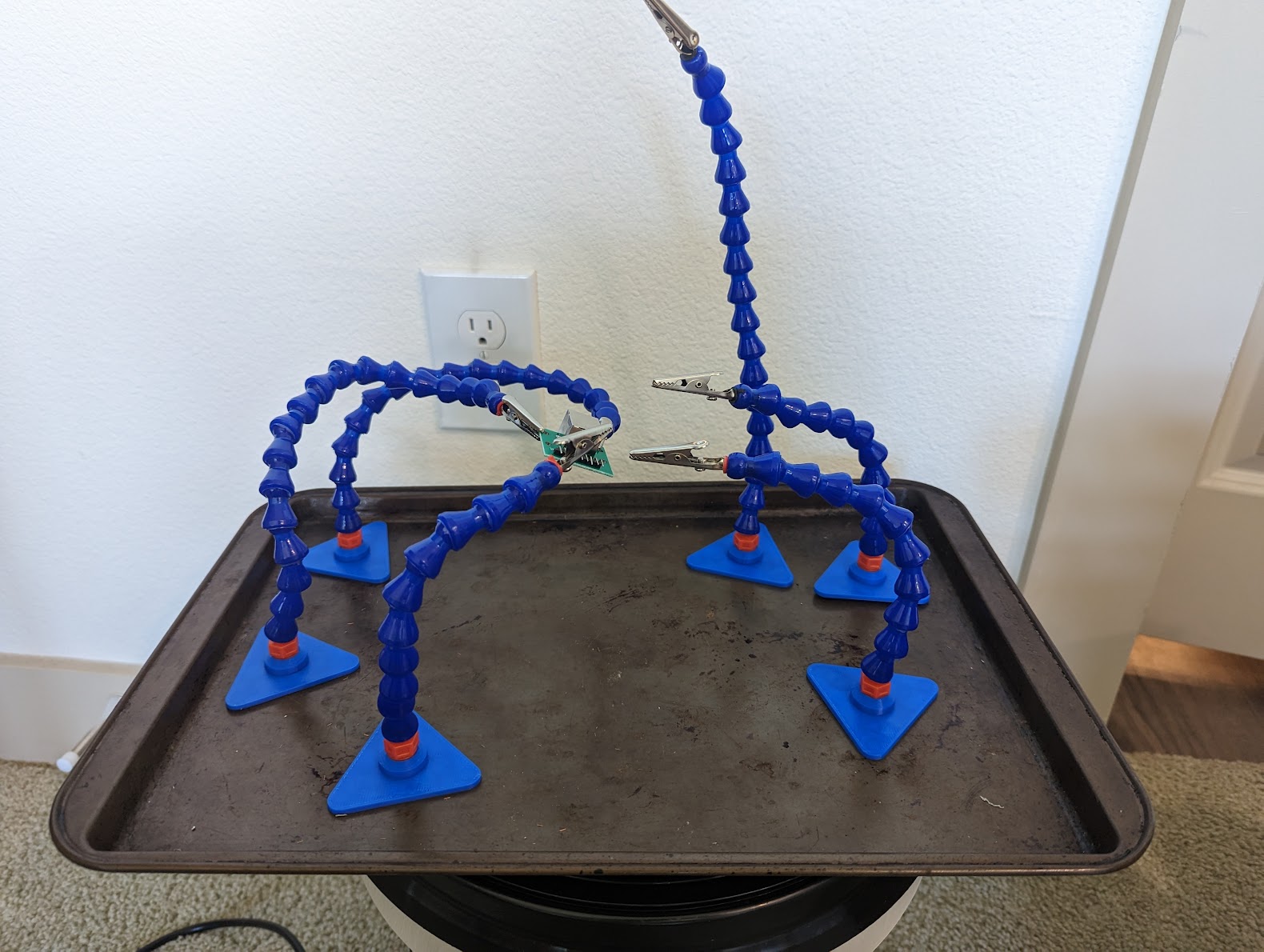 Magnetic Base Mount for Coolant Hose Helping Hand