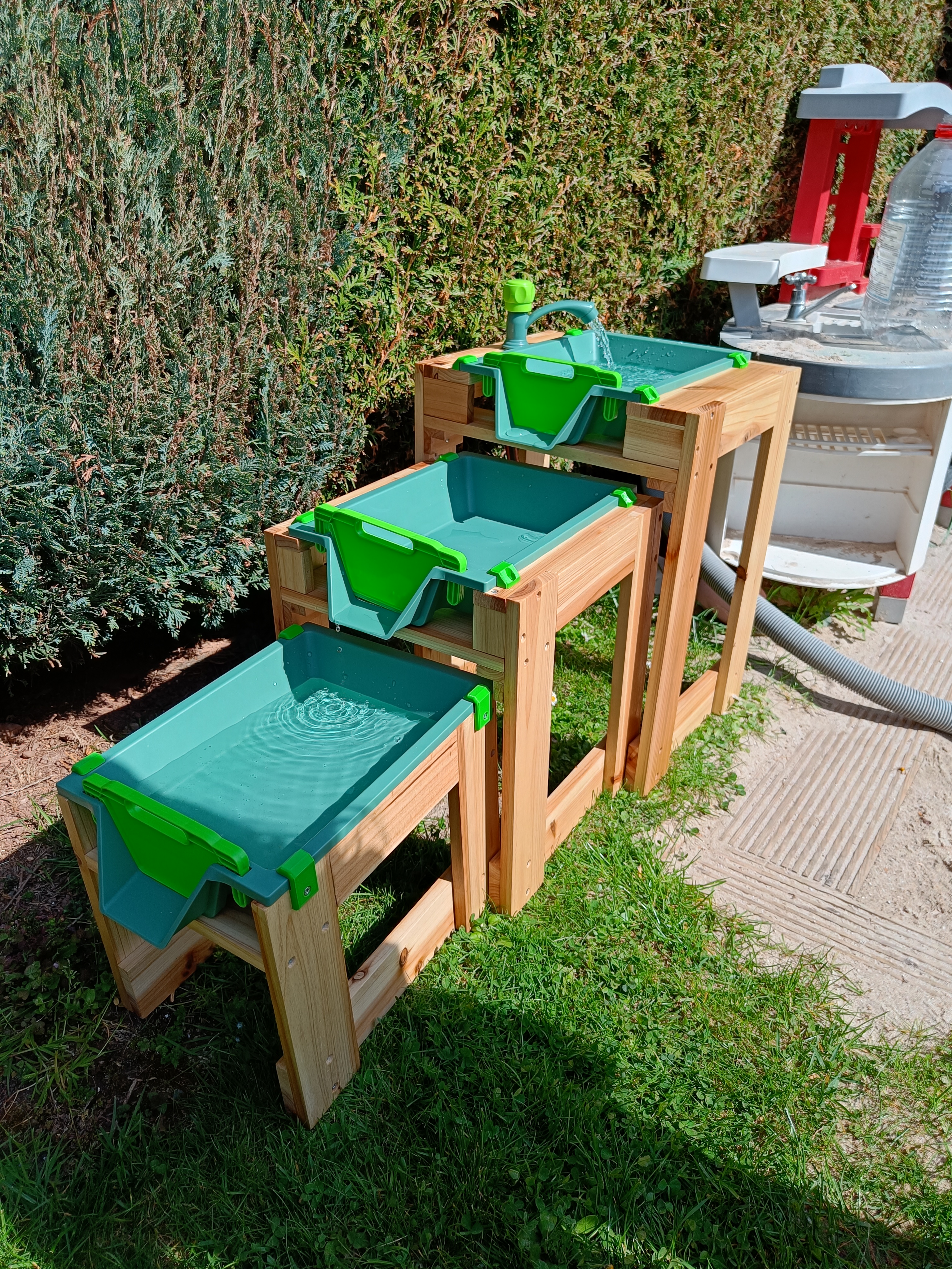 Clip / Halter Playtive Wasserspieltische