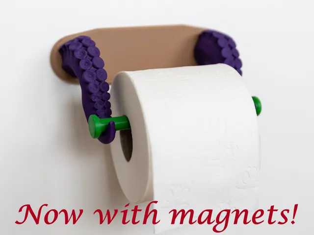 Cthulhu - Tentacle toilet paper holder - now with magnets!