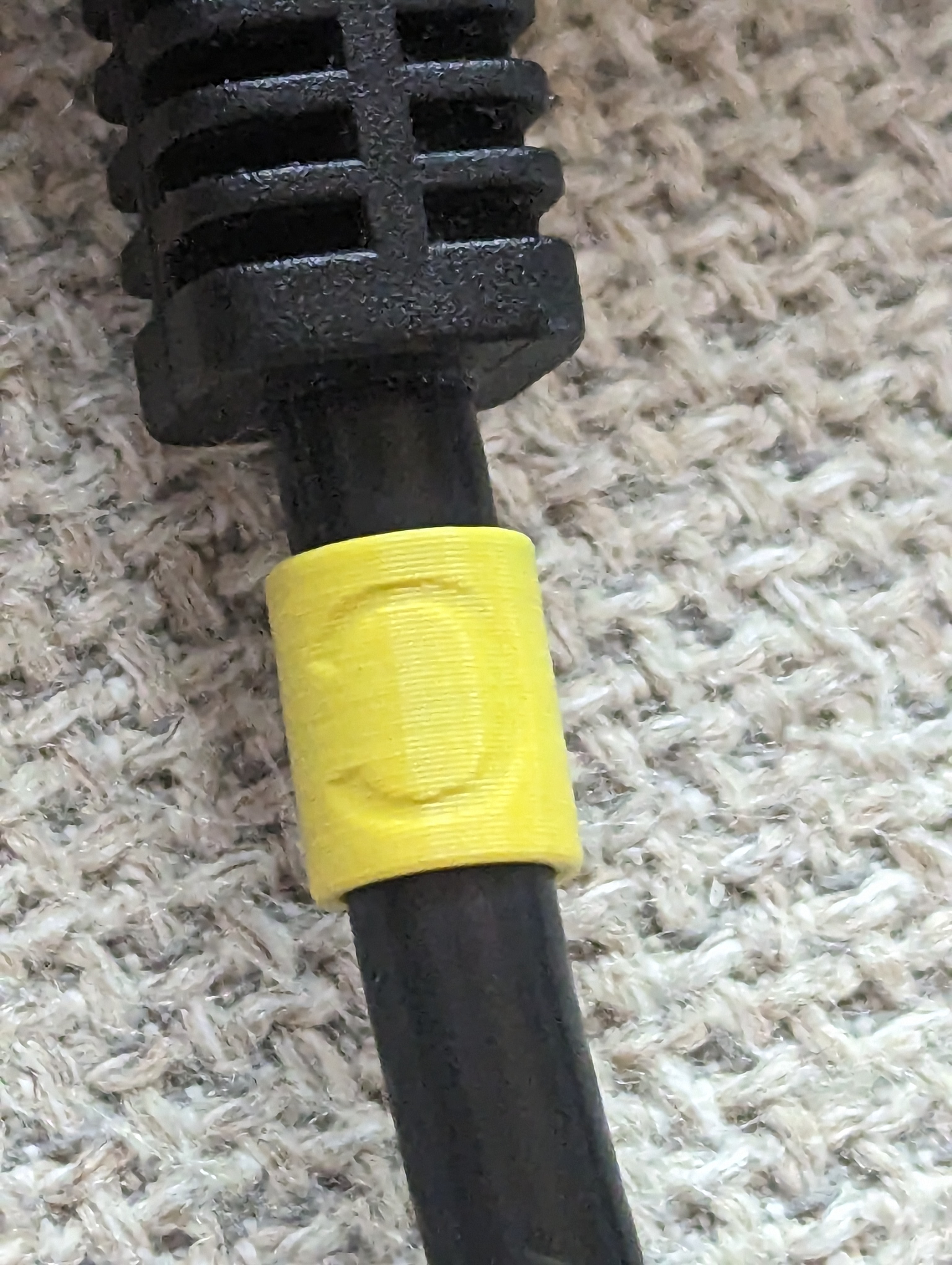 Cableclip (Text on Cylinder)