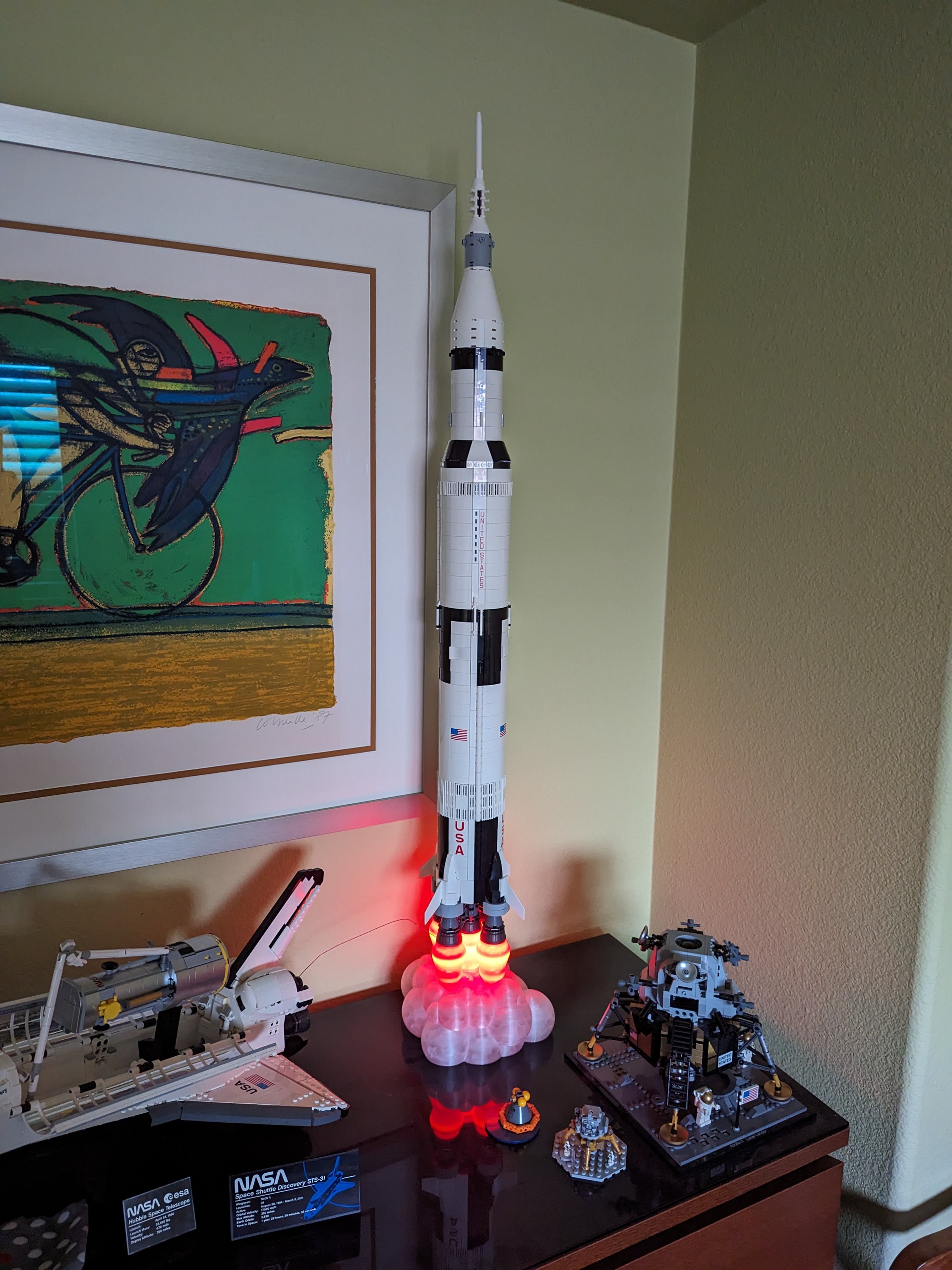 Lego saturn v stand deals